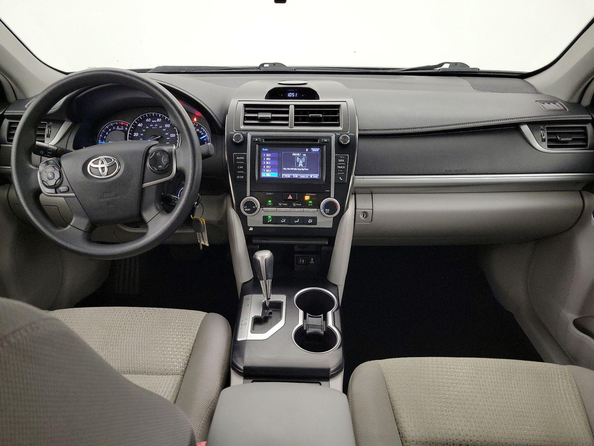 Thumbnail: 2014 Toyota Camry - 9