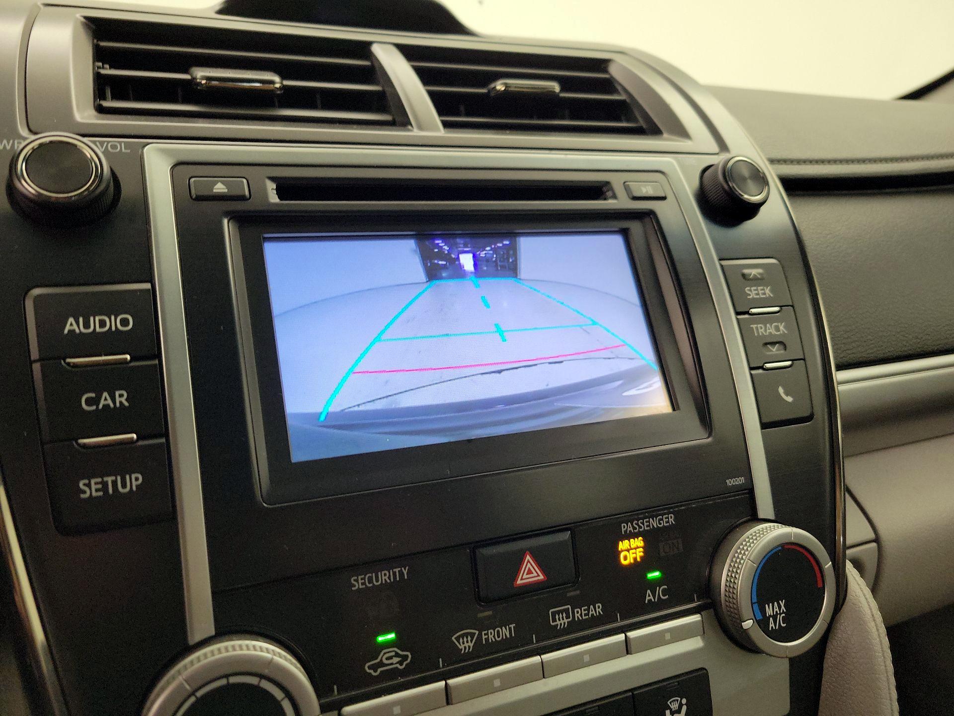 Thumbnail: 2014 Toyota Camry - 14