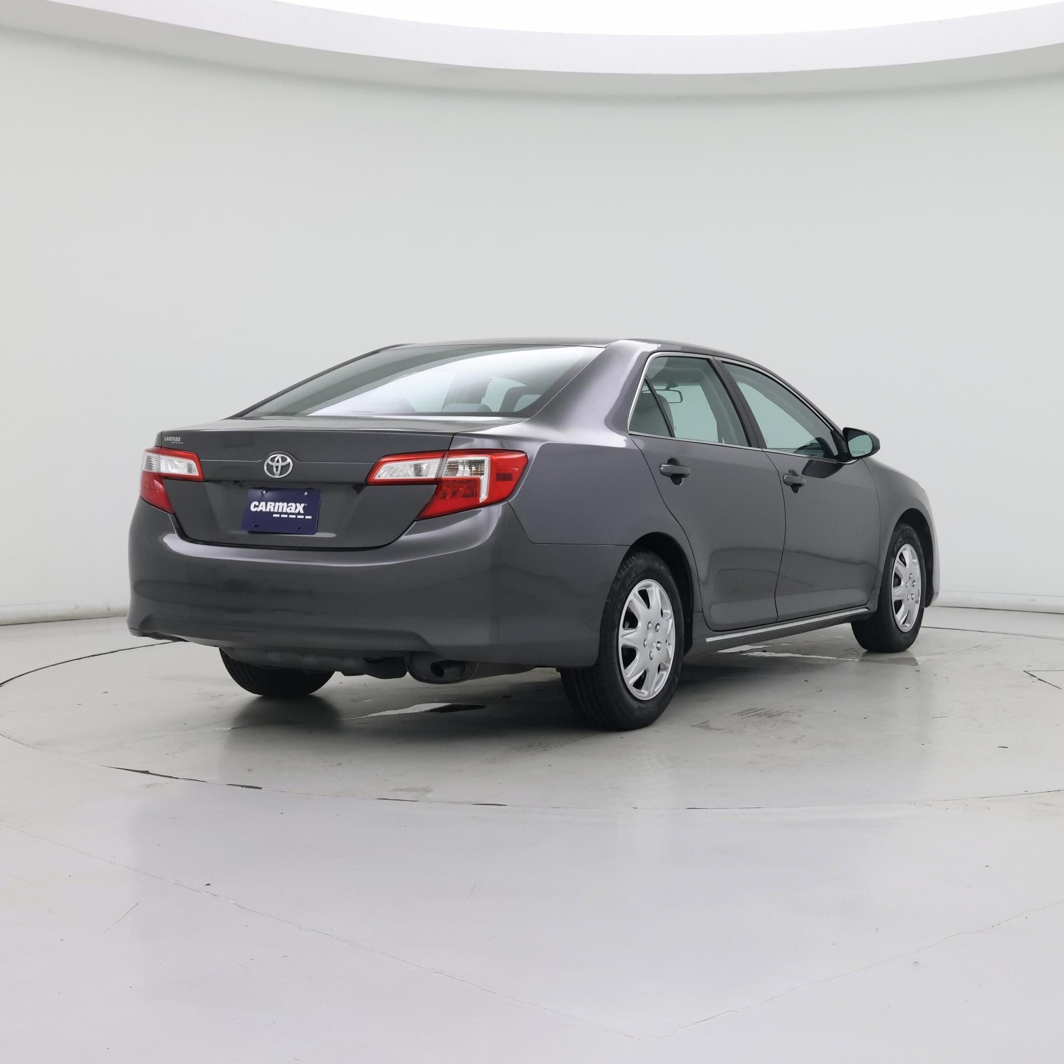 Thumbnail: 2014 Toyota Camry - 8