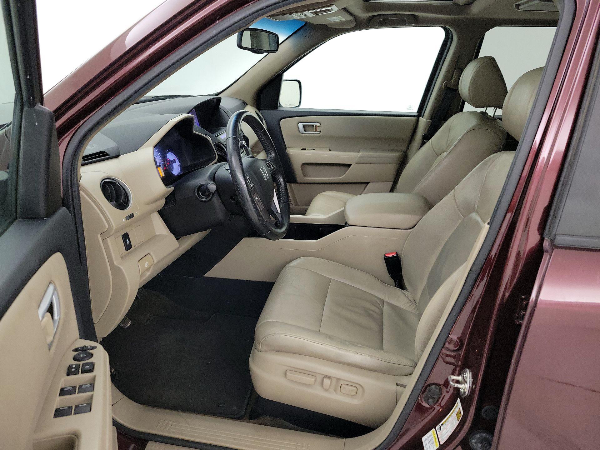 Thumbnail: 2013 Honda Pilot - 11