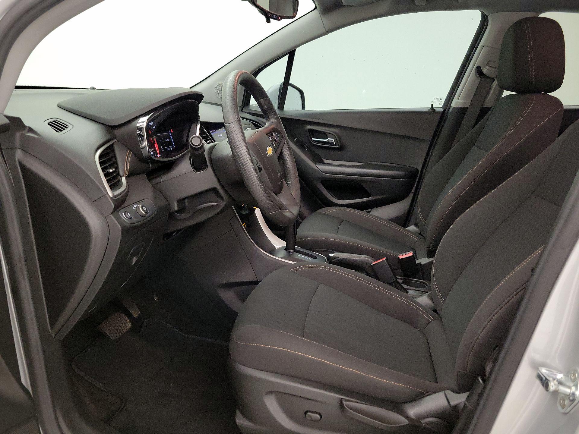 Thumbnail: 2022 Chevrolet Trax - 11