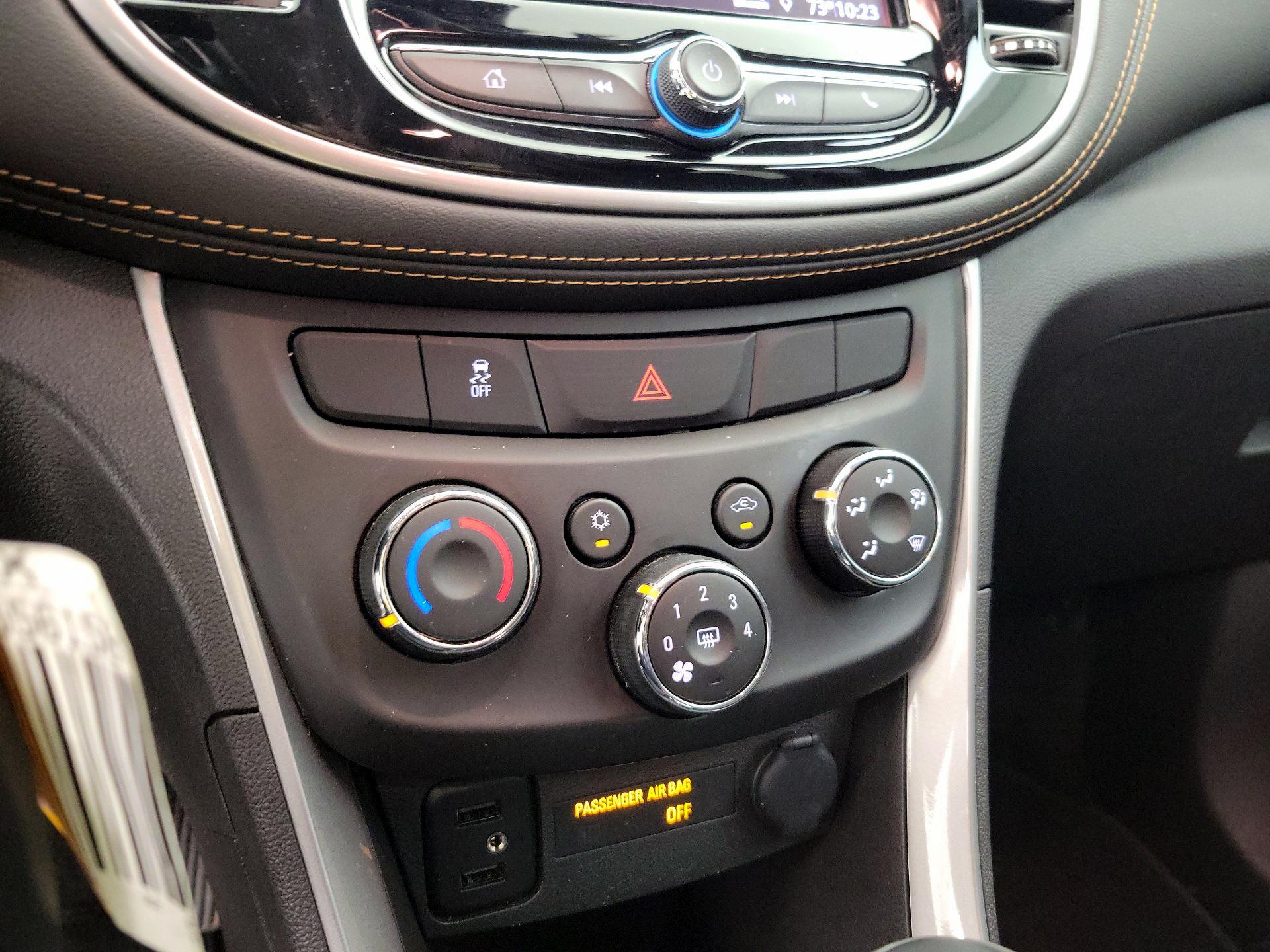 Thumbnail: 2022 Chevrolet Trax - 16
