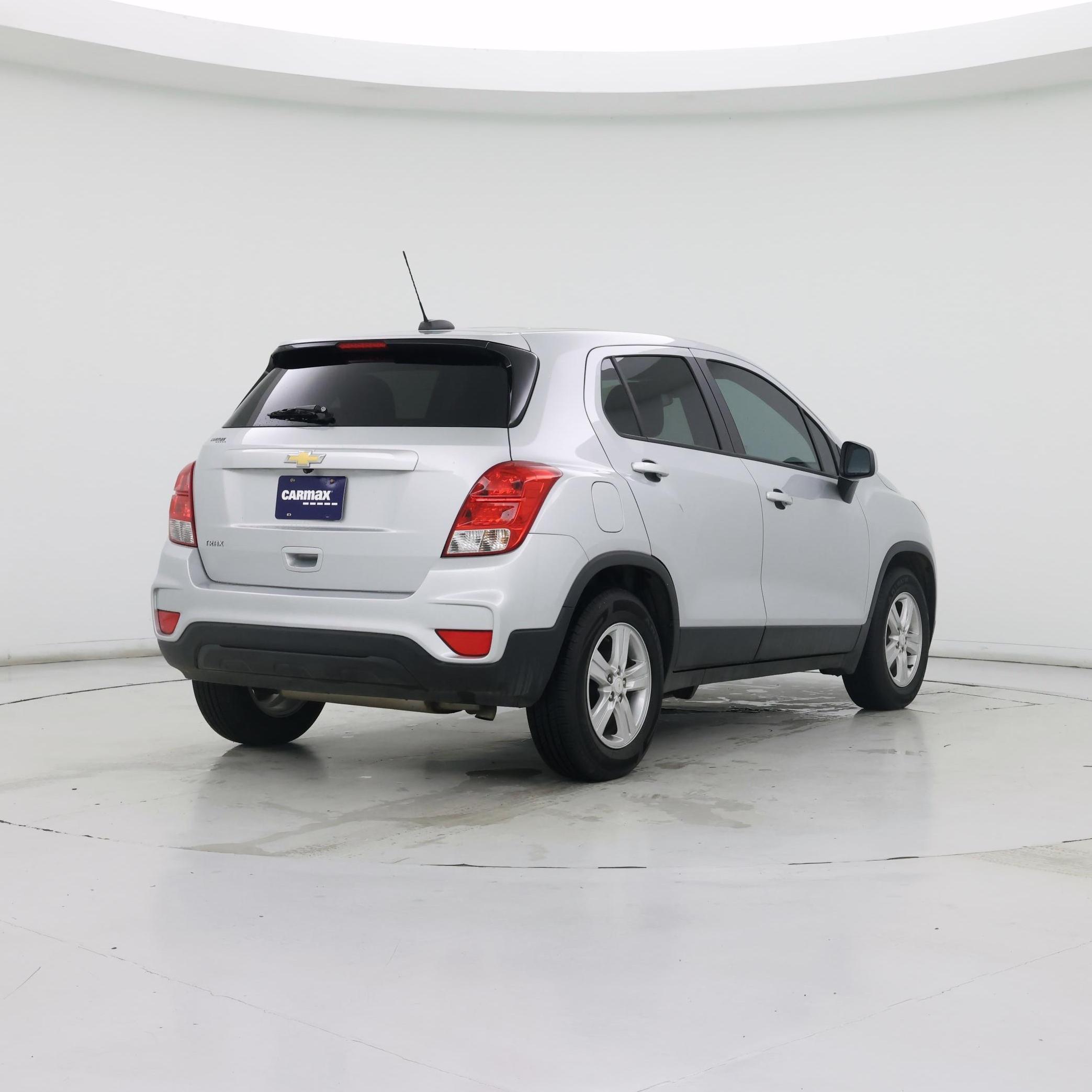 Thumbnail: 2022 Chevrolet Trax - 8