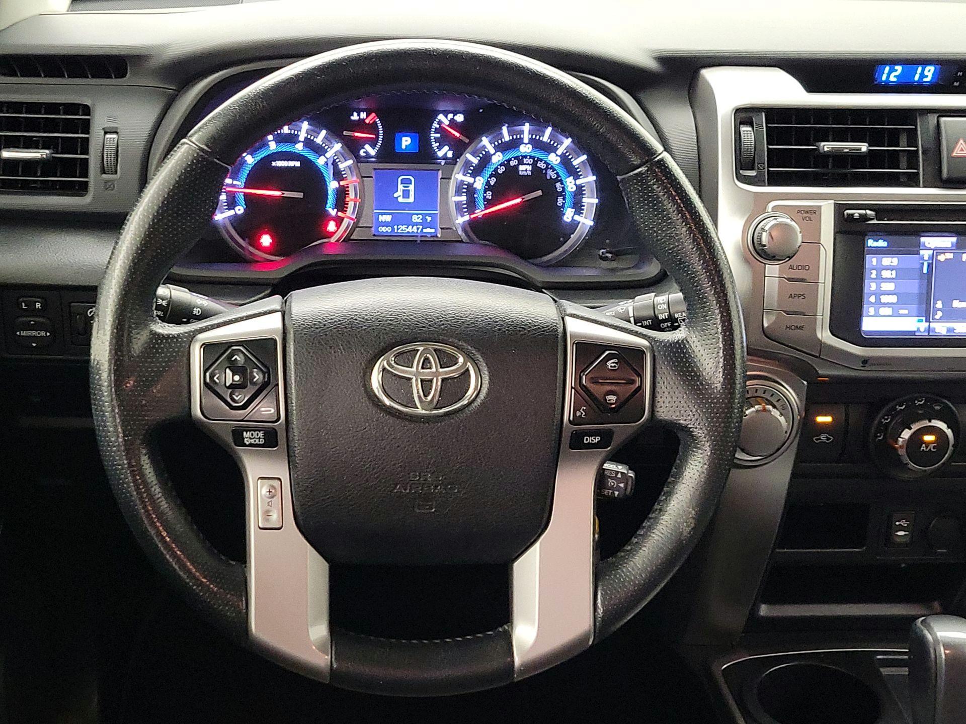 Thumbnail: 2015 Toyota 4Runner - 10