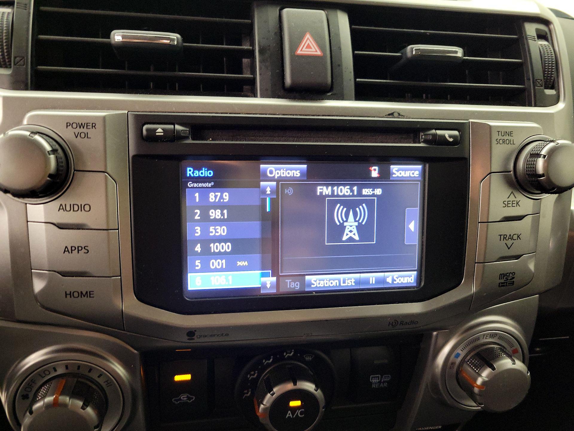 Thumbnail: 2015 Toyota 4Runner - 15