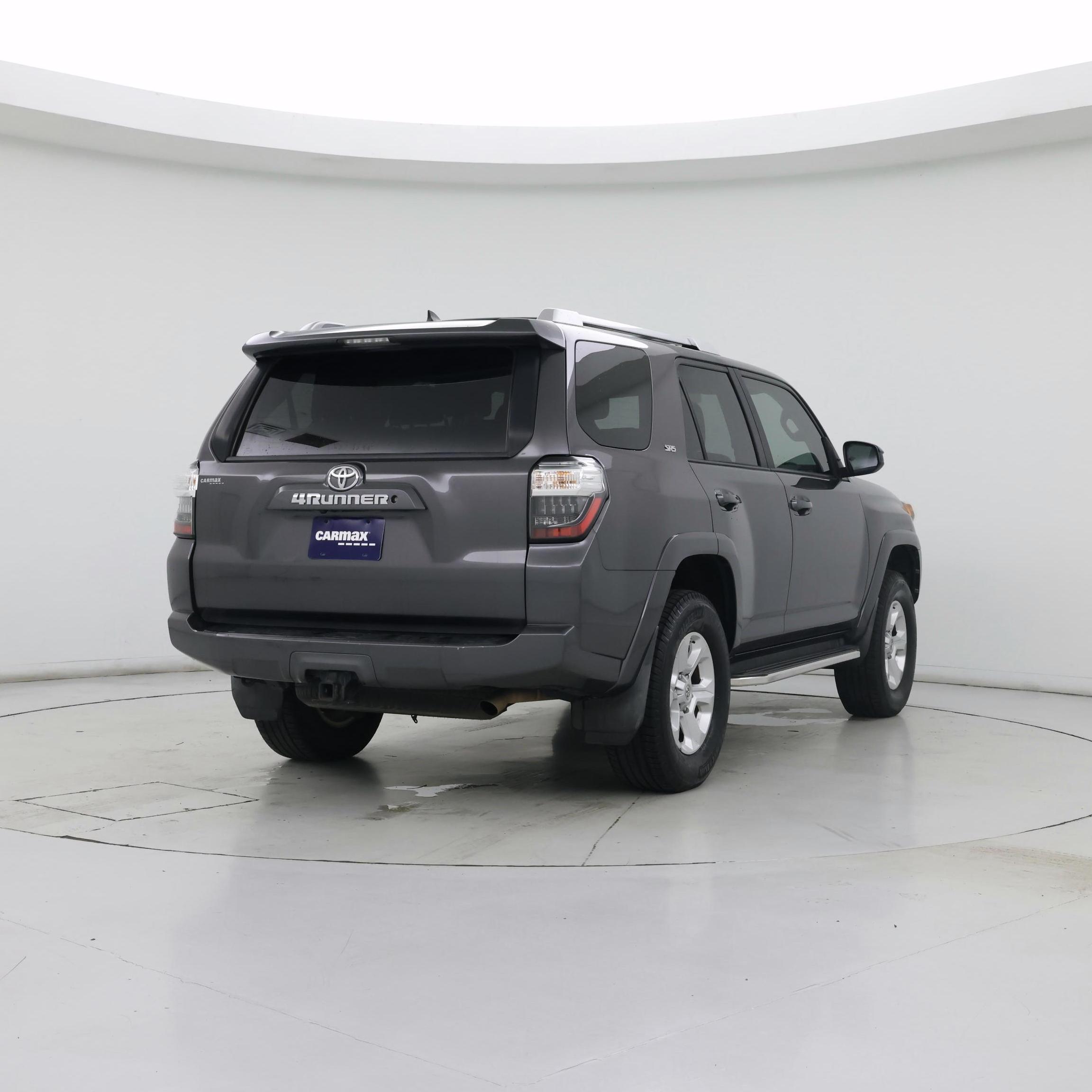 Thumbnail: 2015 Toyota 4Runner - 8