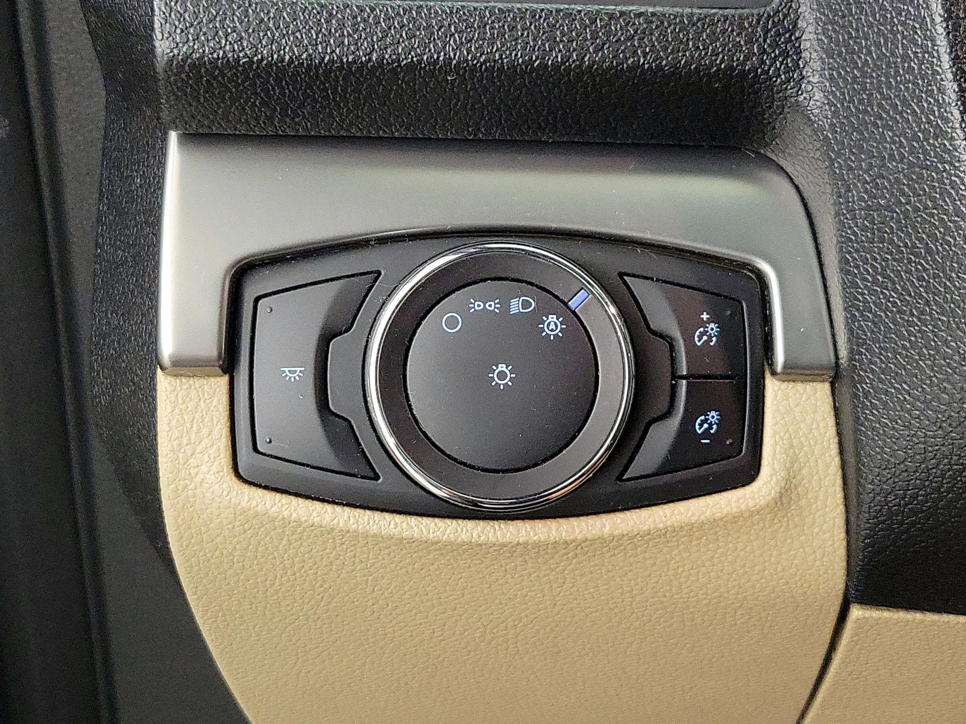 Thumbnail: 2017 Ford Explorer - 13