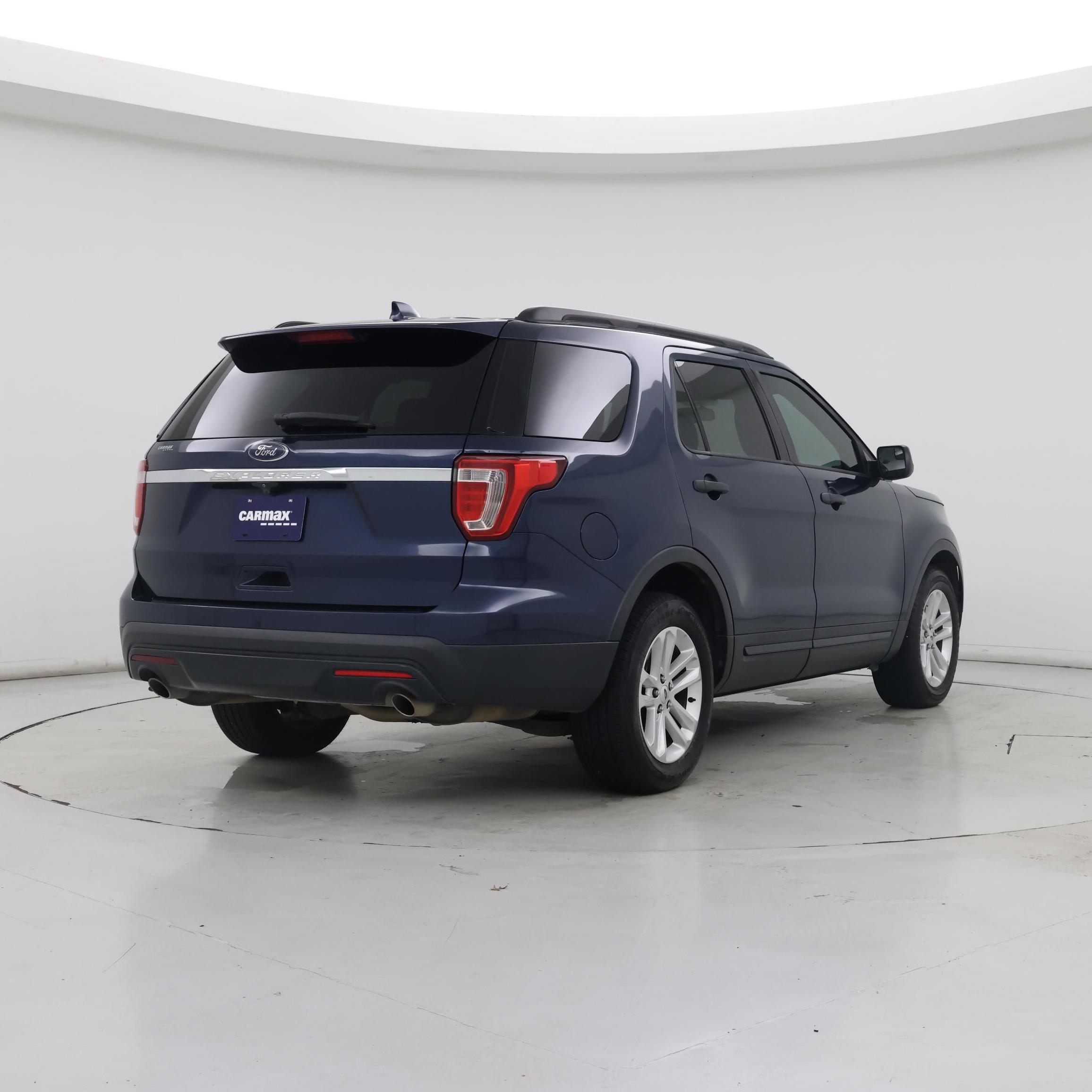 Thumbnail: 2017 Ford Explorer - 8