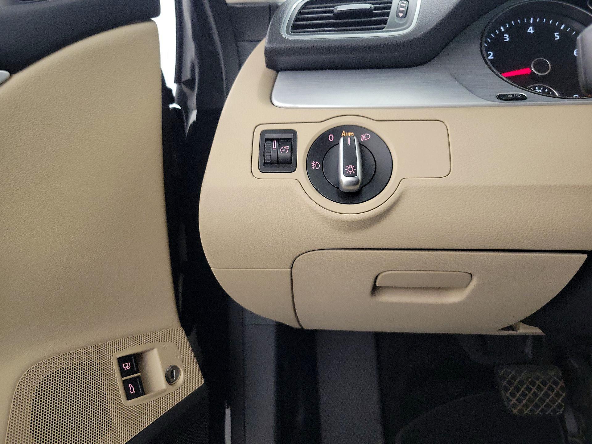 Thumbnail: 2014 Volkswagen CC - 13