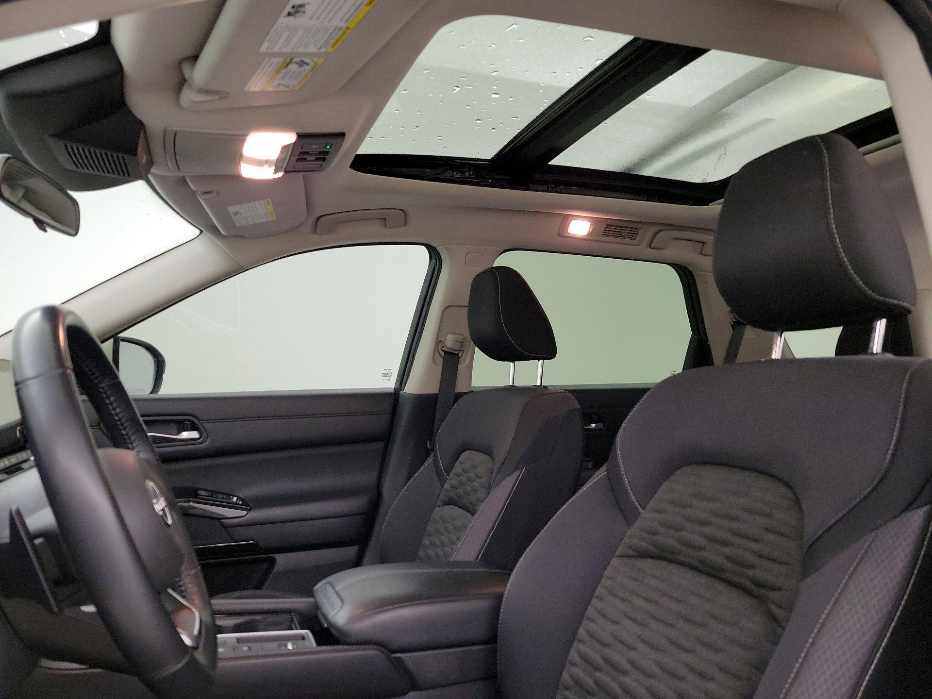 Thumbnail: 2022 Nissan Pathfinder - 18