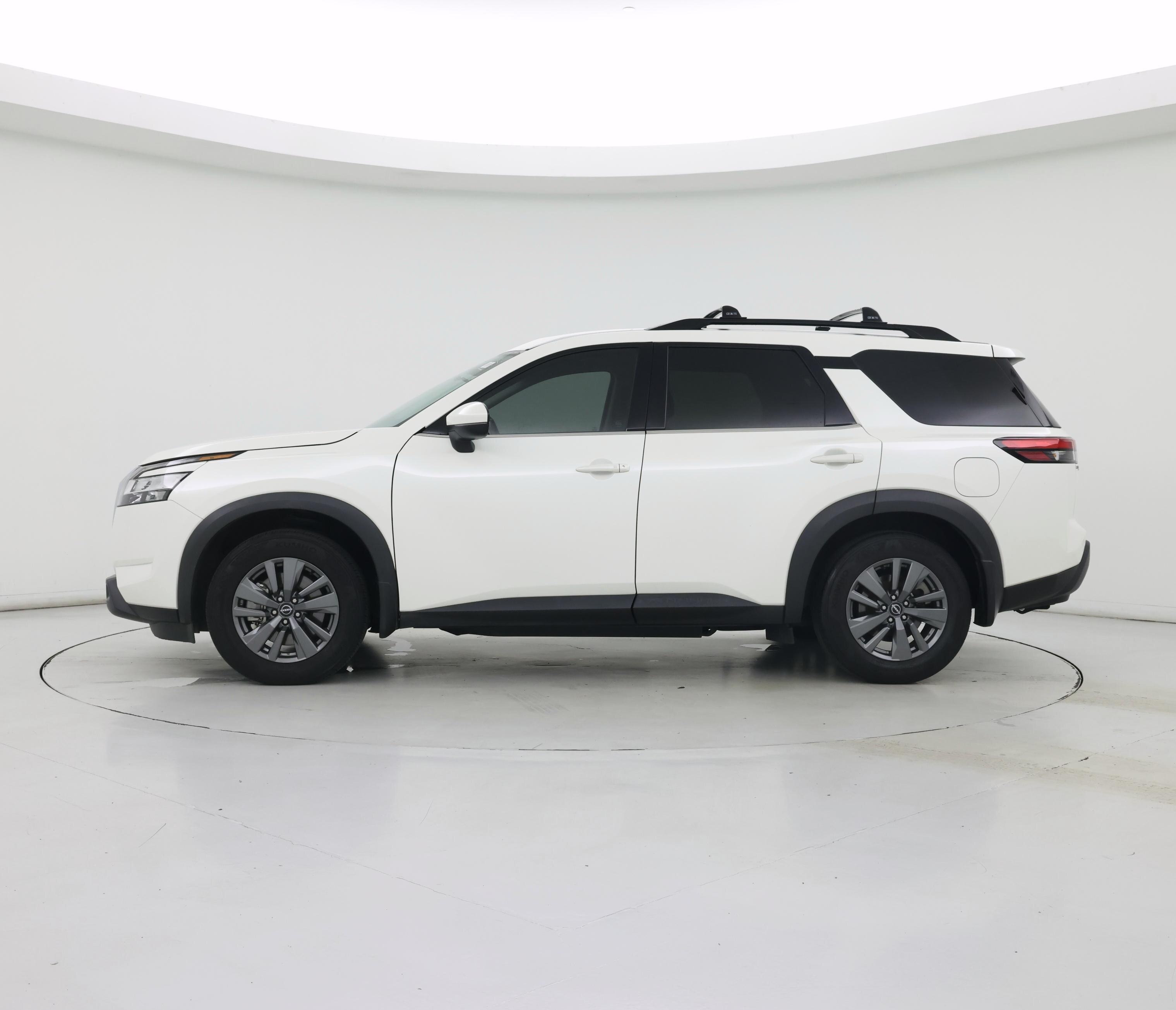 Thumbnail: 2022 Nissan Pathfinder - 3