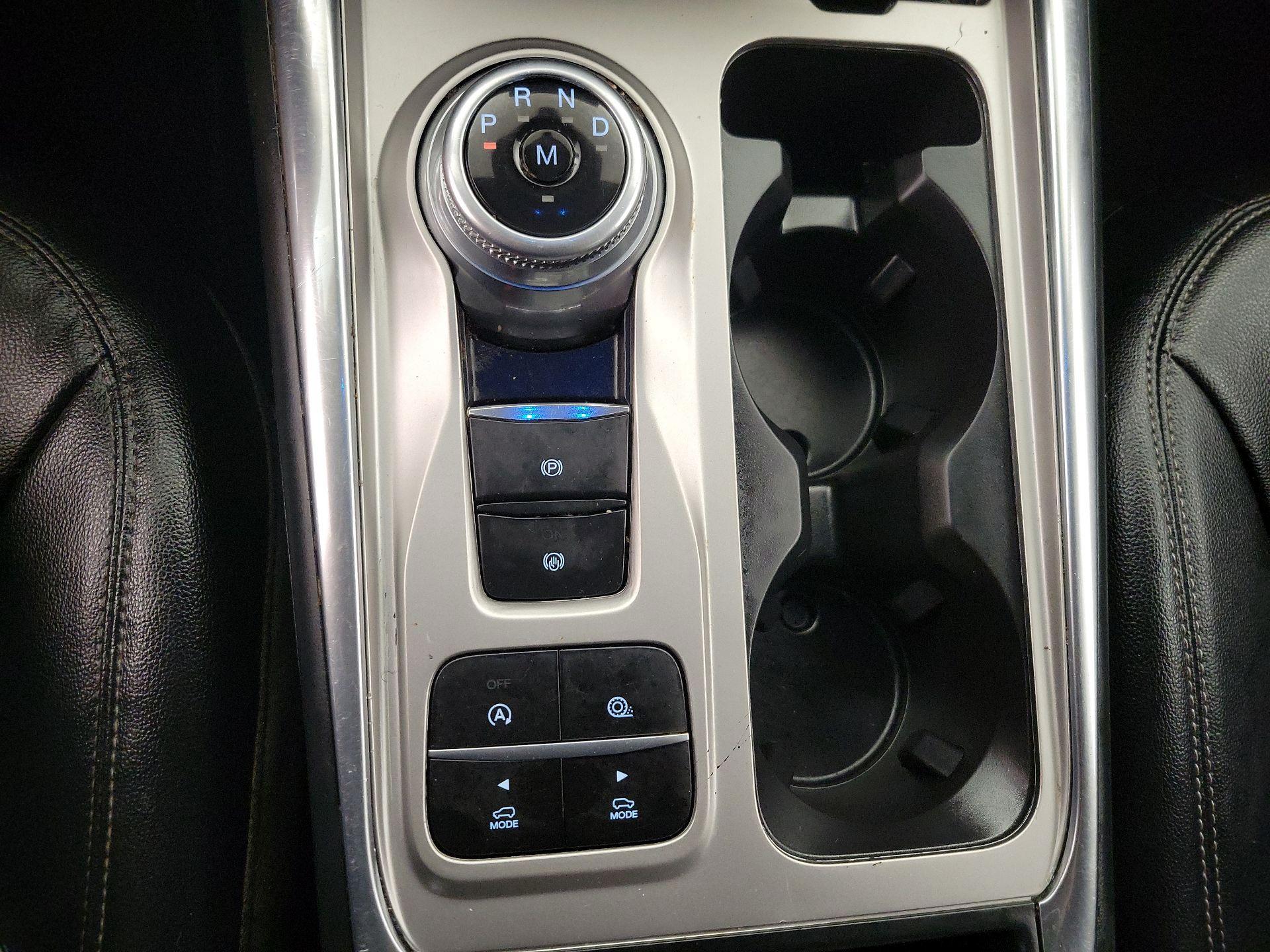 Thumbnail: 2020 Ford Explorer - 17
