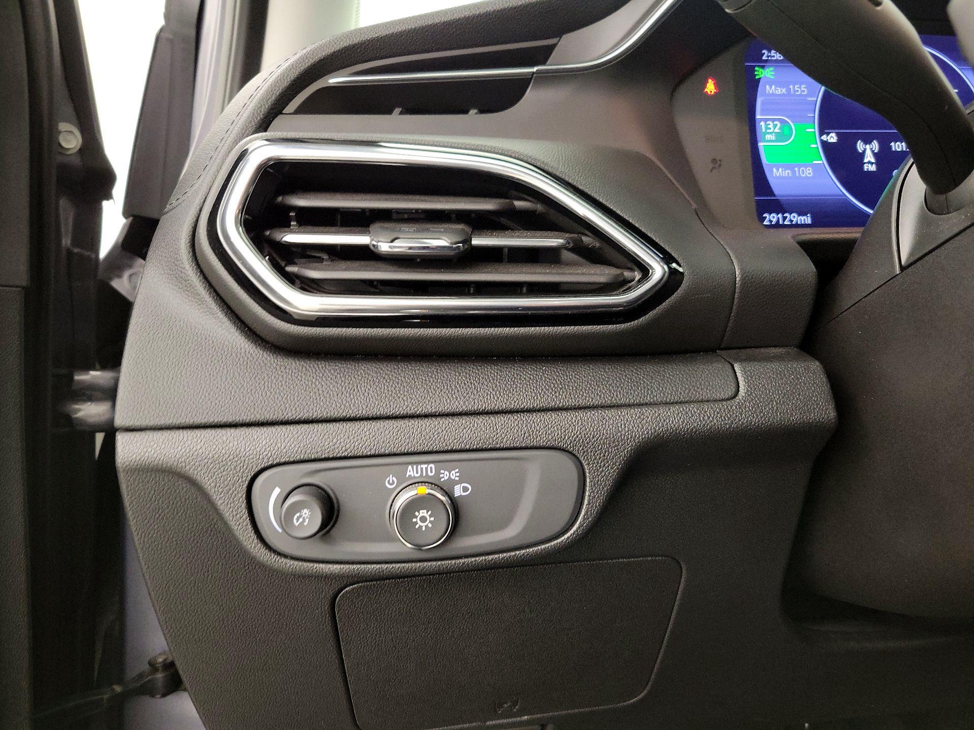 Thumbnail: 2023 Chevrolet Bolt EUV - 13