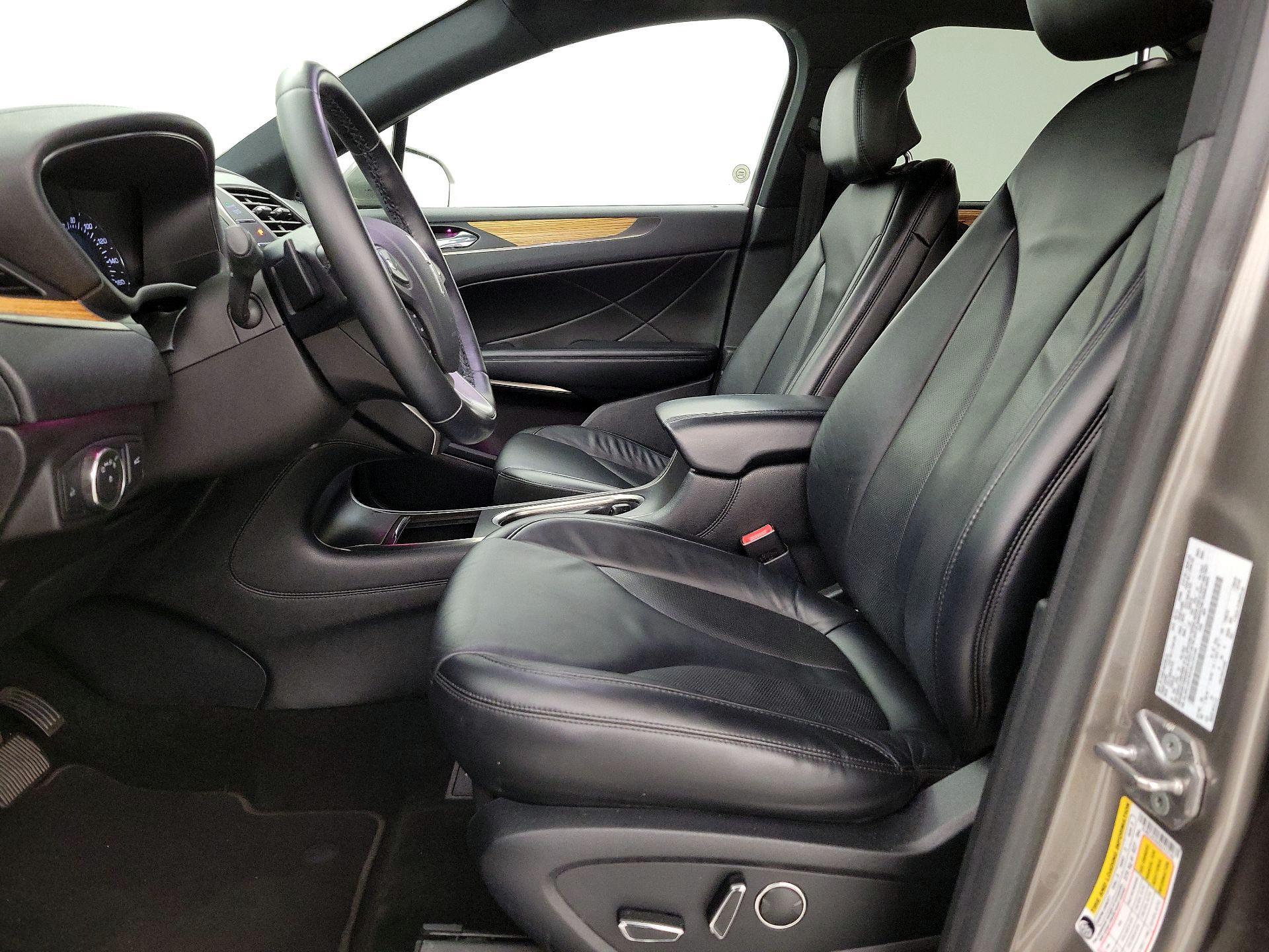 Thumbnail: 2016 Lincoln MKC - 11