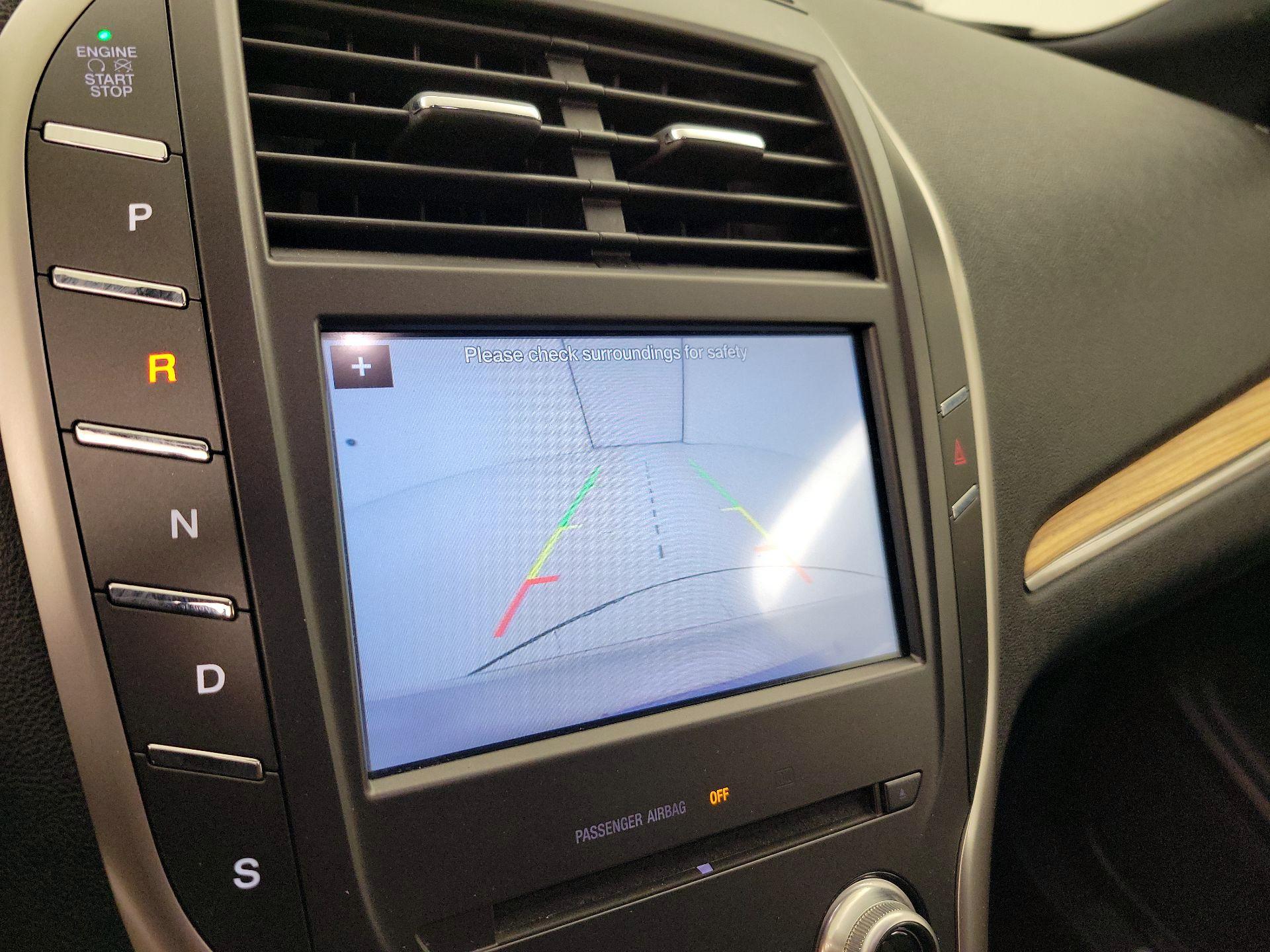 Thumbnail: 2016 Lincoln MKC - 15