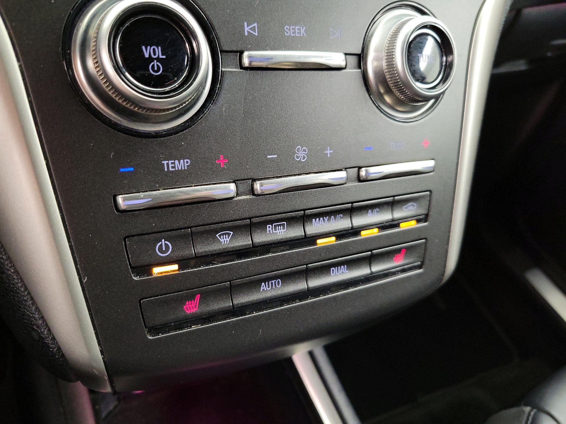 Thumbnail: 2016 Lincoln MKC - 17