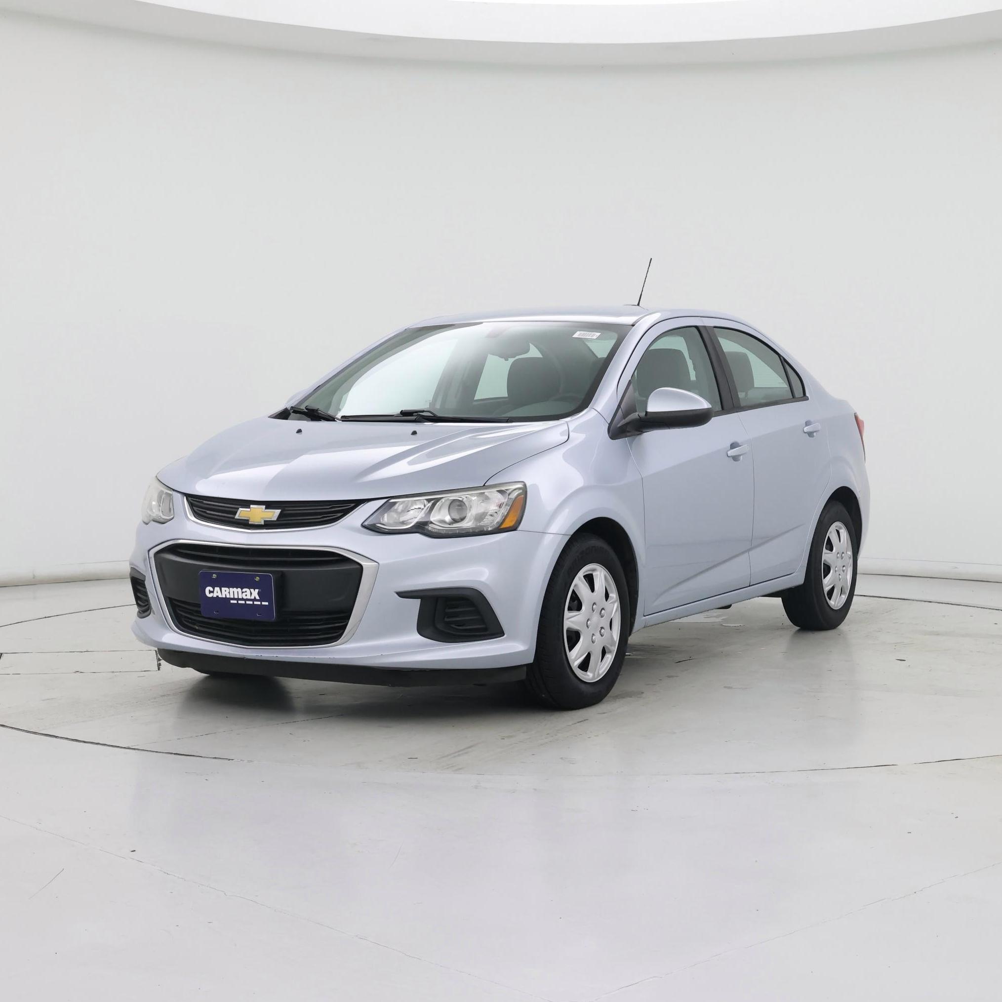 Thumbnail: 2017 Chevrolet Sonic - 4