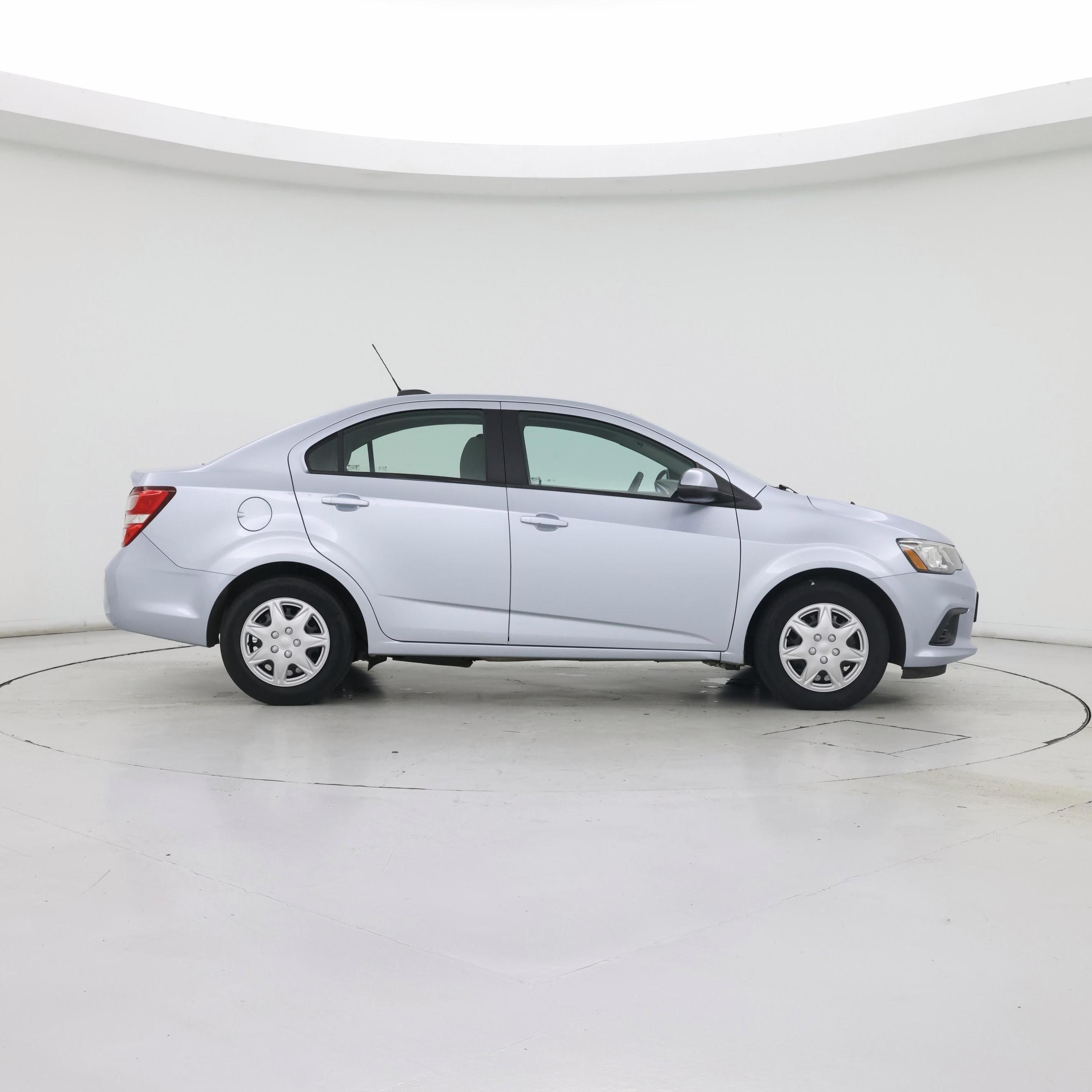 Thumbnail: 2017 Chevrolet Sonic - 7