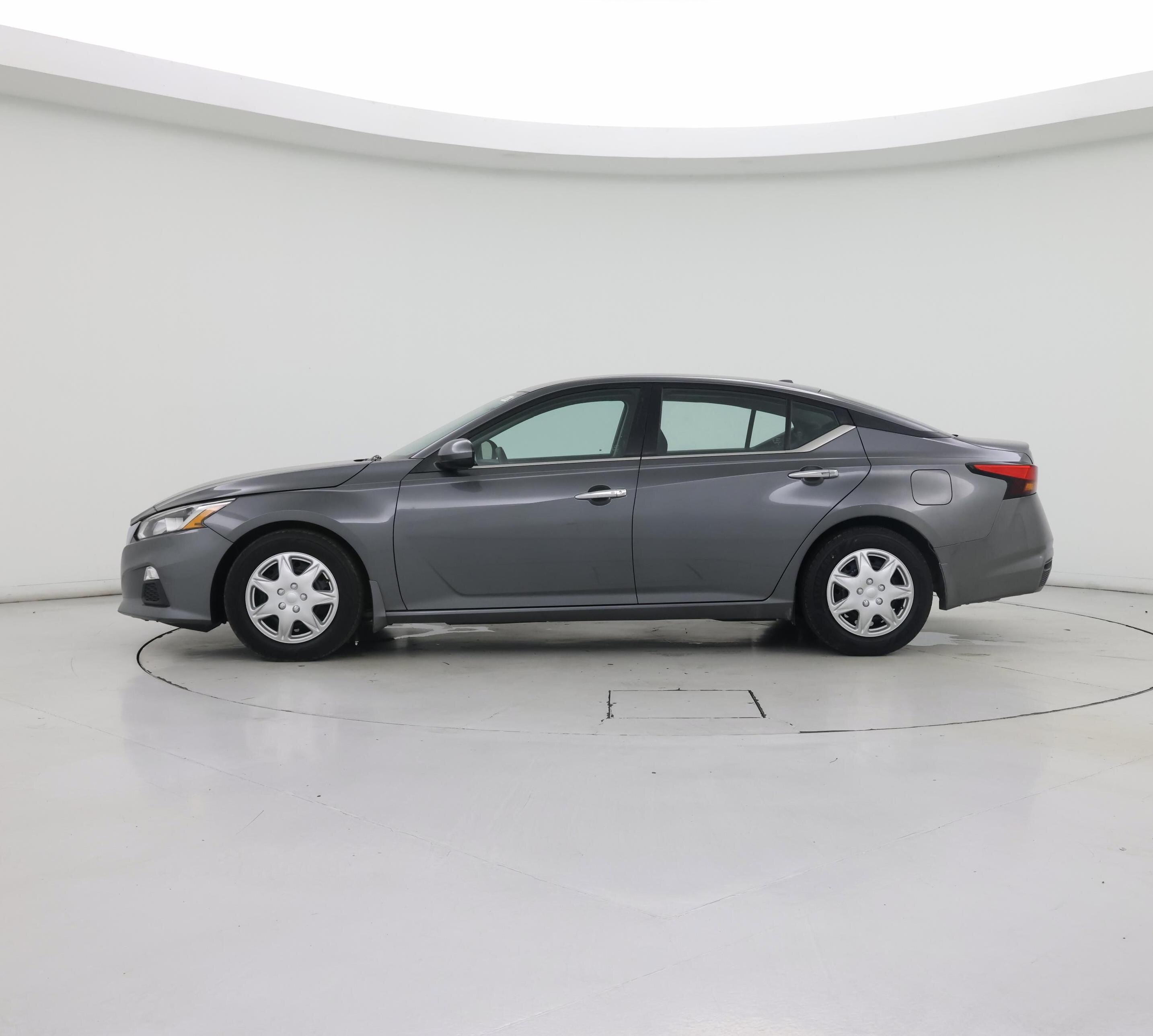 Thumbnail: 2019 Nissan Altima - 3