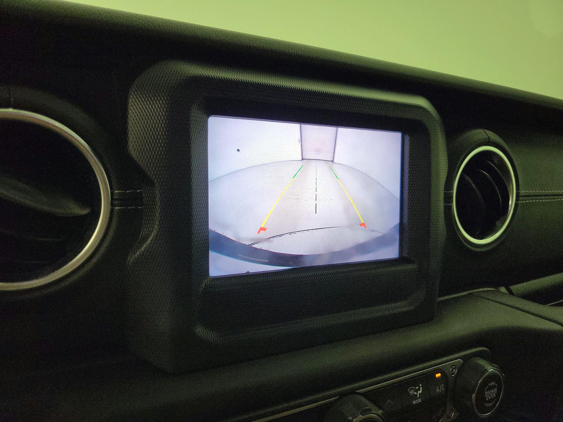 Thumbnail: 2021 Jeep Wrangler - 14