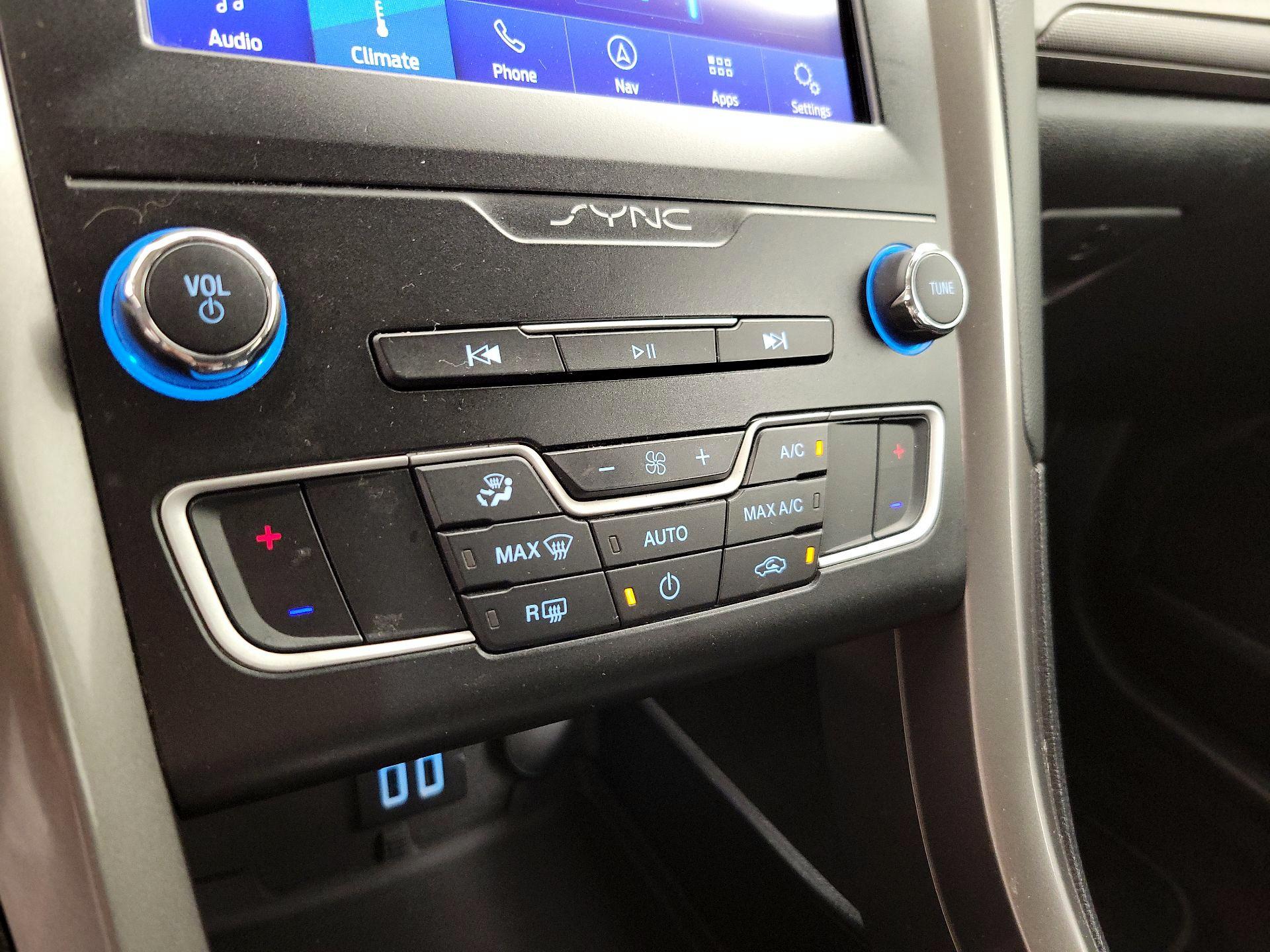 Thumbnail: 2019 Ford Fusion - 17
