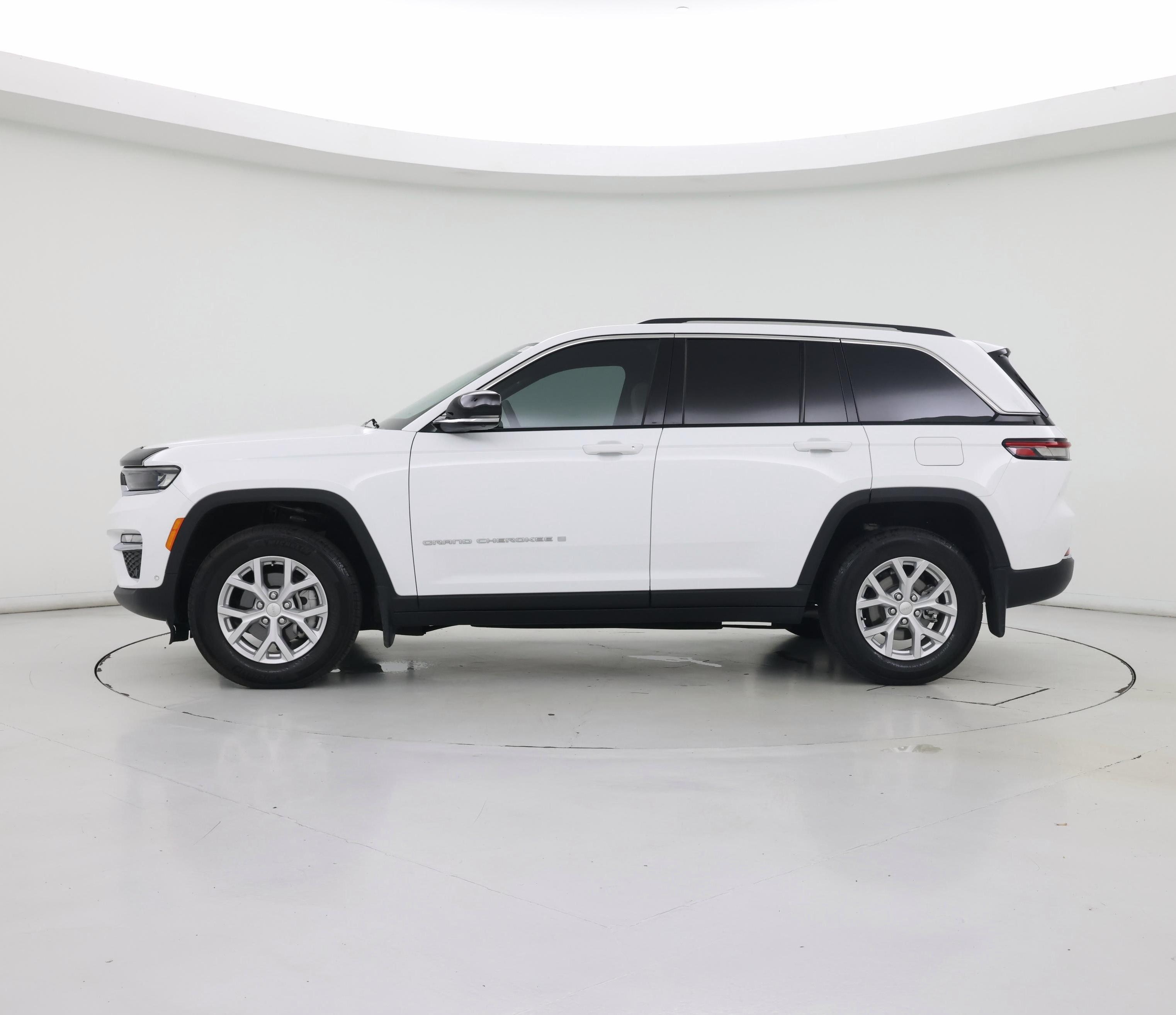 Thumbnail: 2023 Jeep Grand Cherokee - 3