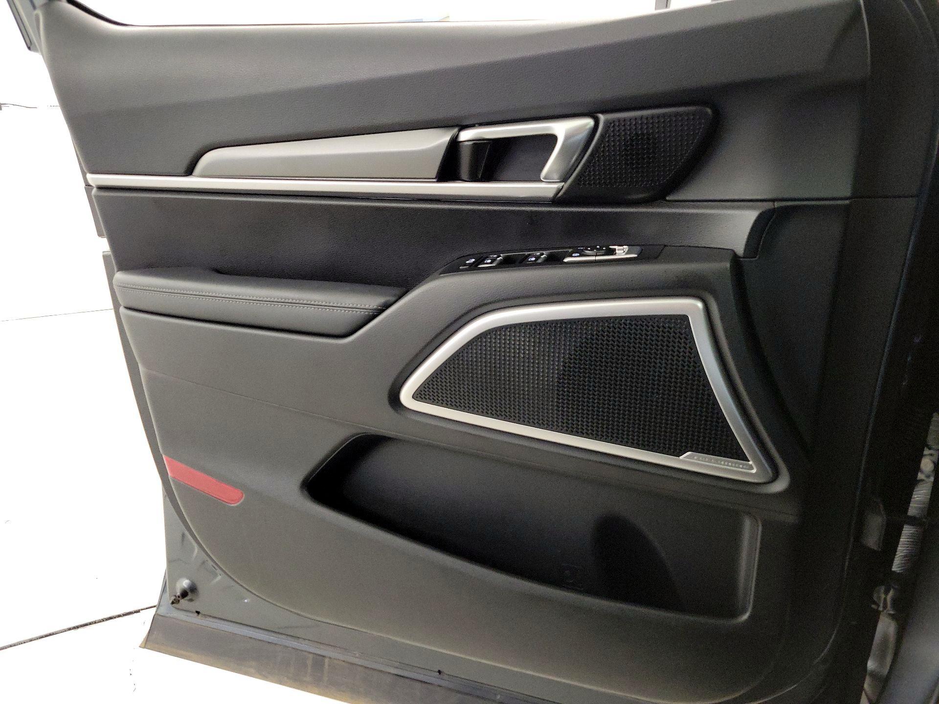 Thumbnail: 2022 Kia Telluride - 12