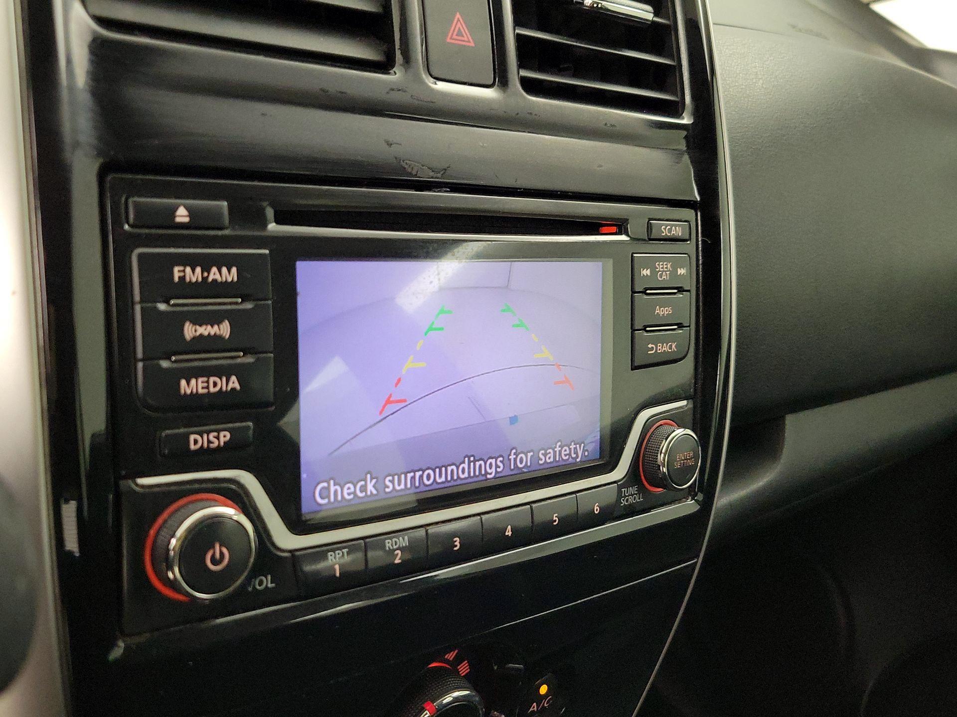 Thumbnail: 2015 Nissan Versa Note - 14