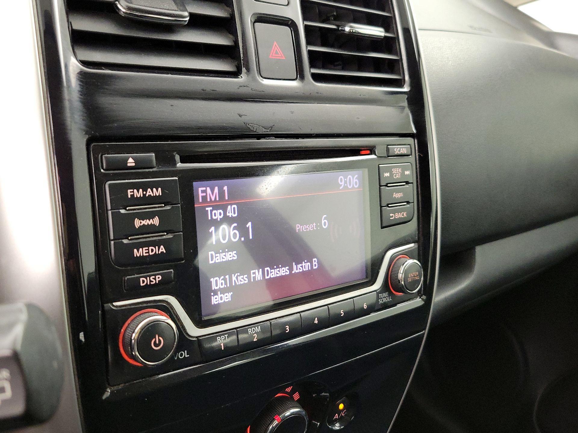 Thumbnail: 2015 Nissan Versa Note - 15