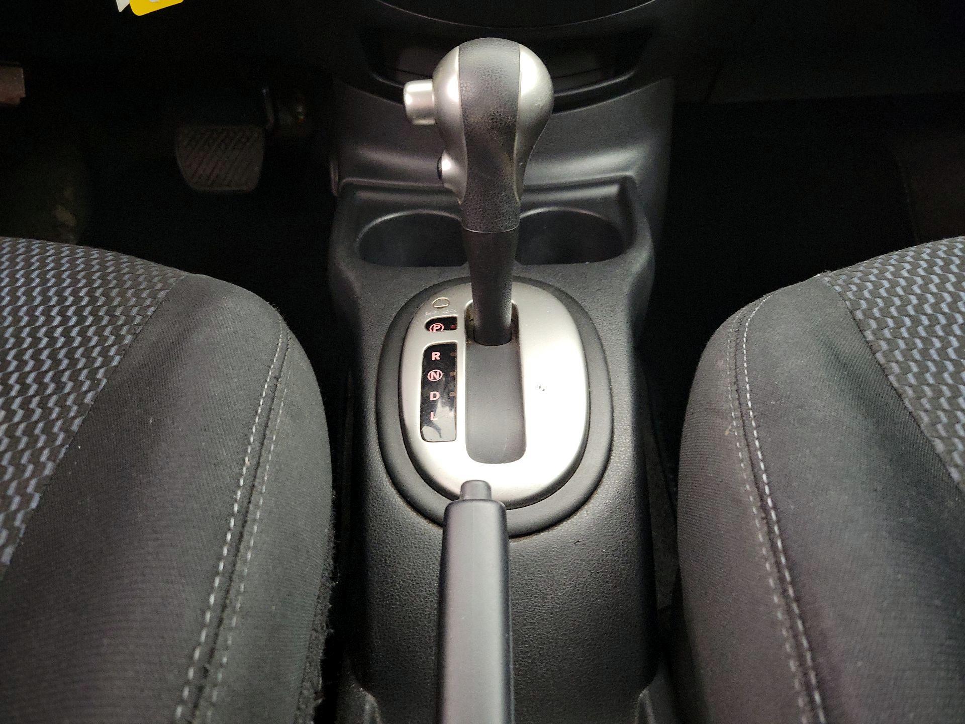 Thumbnail: 2015 Nissan Versa Note - 17