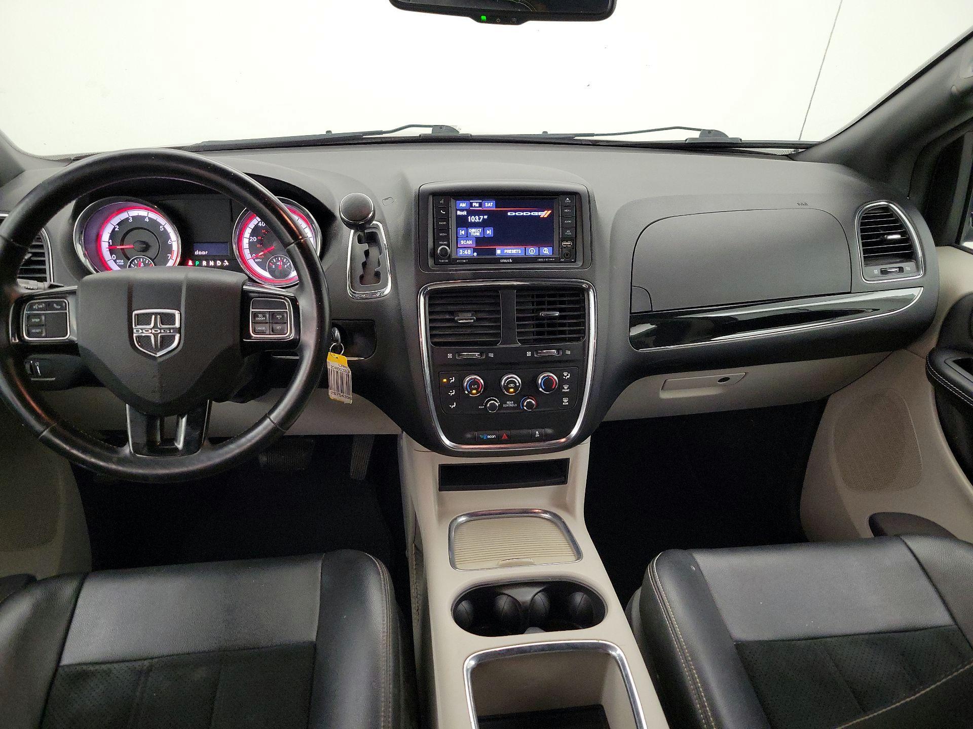 Thumbnail: 2018 Dodge Grand Caravan - 9