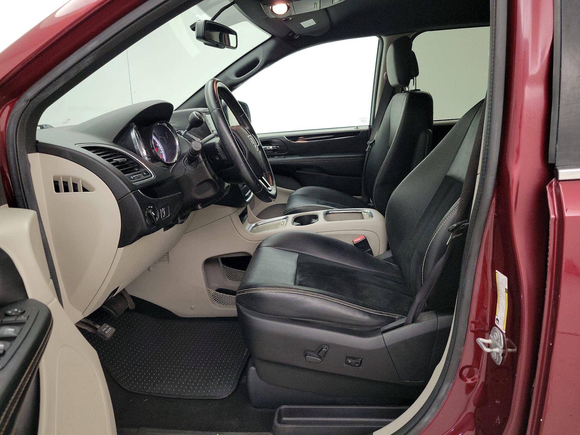 Thumbnail: 2018 Dodge Grand Caravan - 11