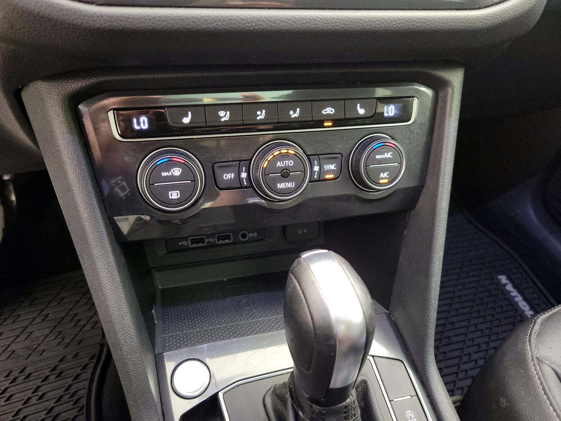 Thumbnail: 2020 Volkswagen Tiguan - 16