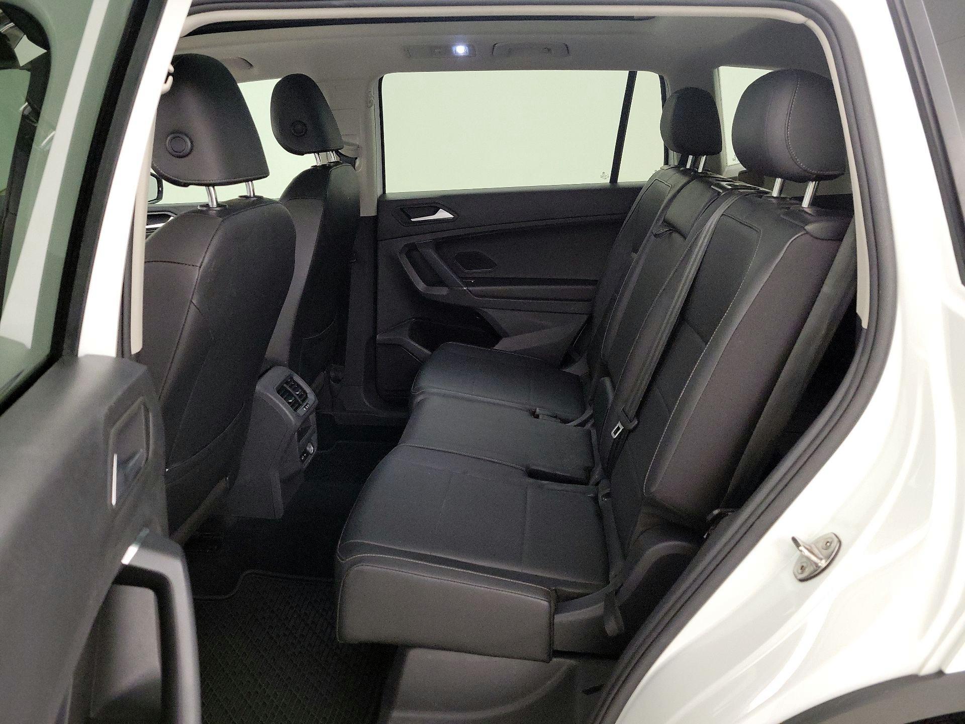 Thumbnail: 2020 Volkswagen Tiguan - 20