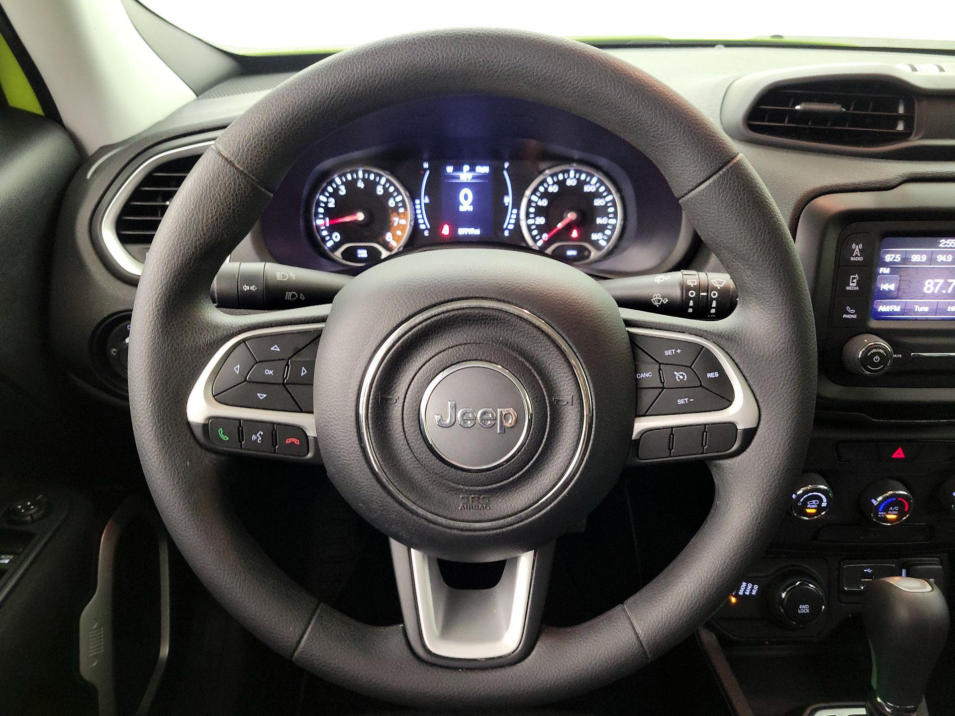 Thumbnail: 2018 Jeep Renegade - 10