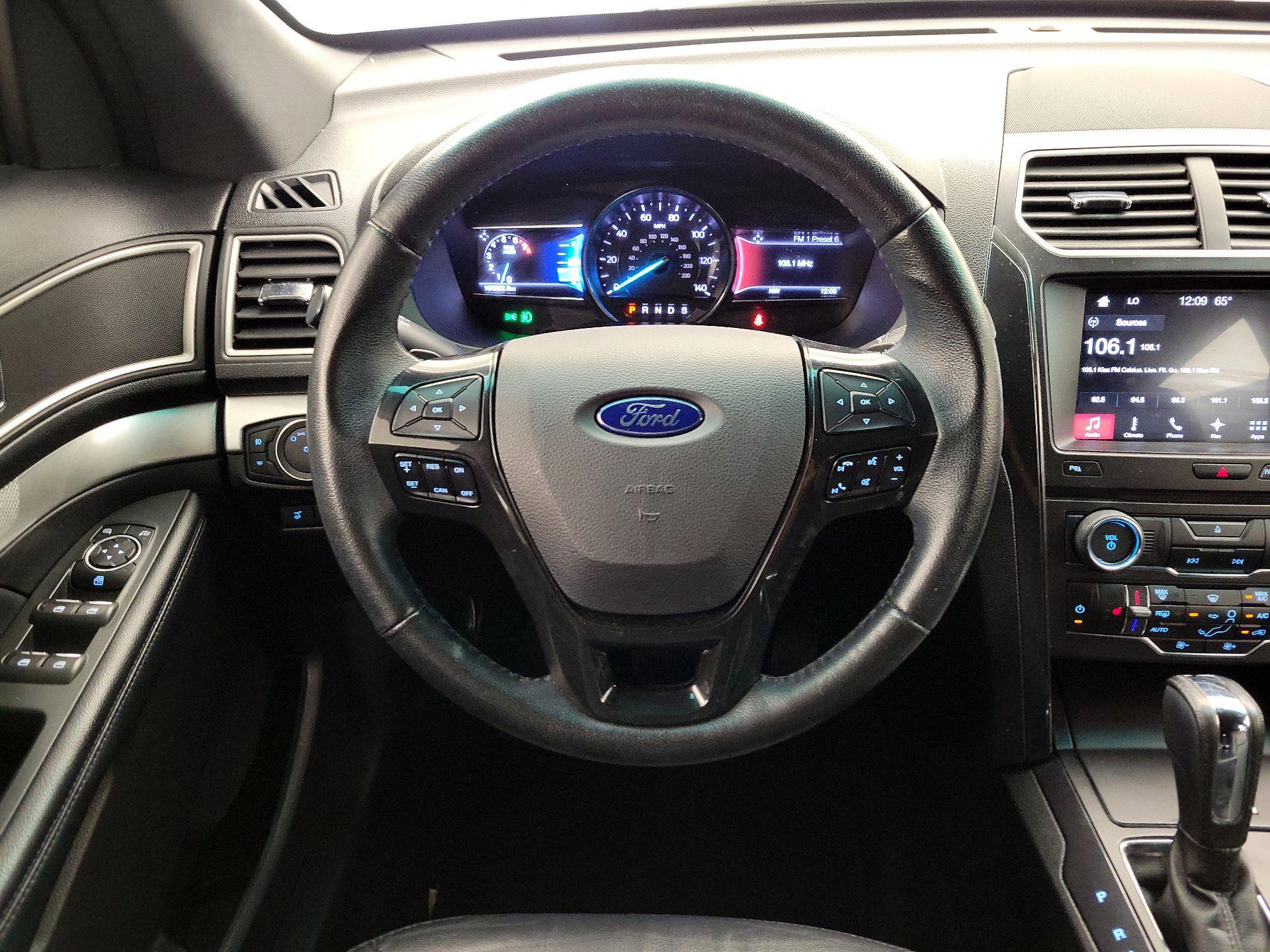 Thumbnail: 2017 Ford Explorer - 10
