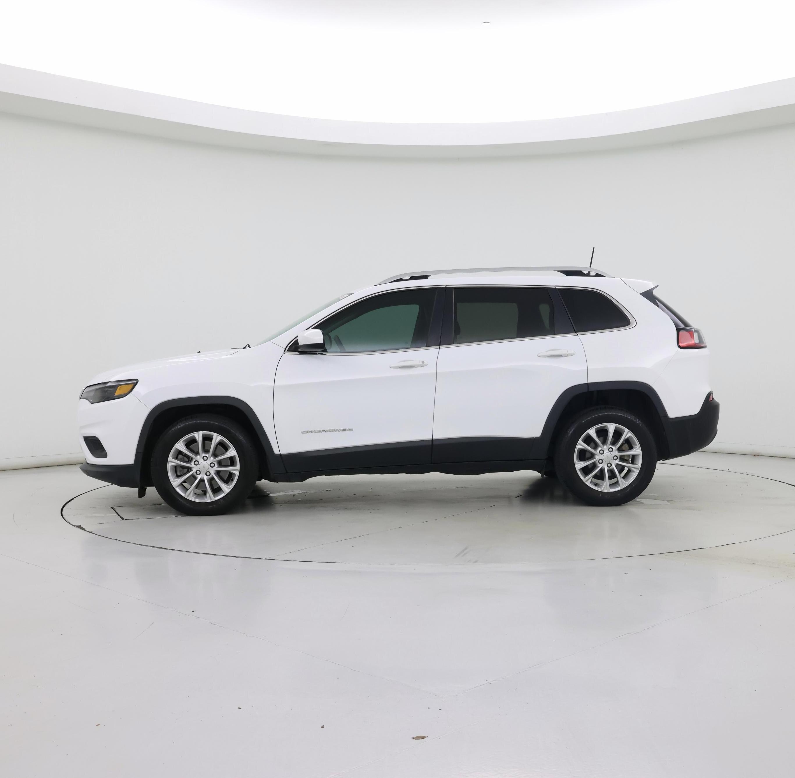 Thumbnail: 2019 Jeep Cherokee - 3