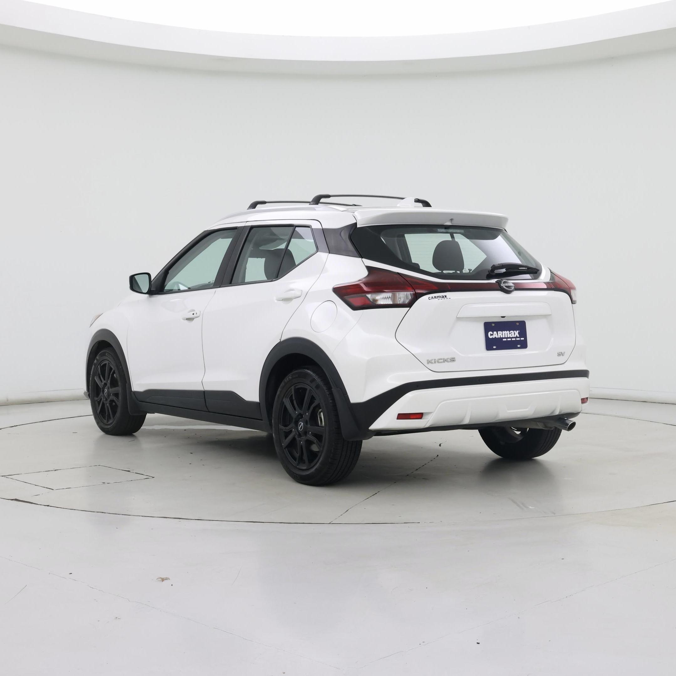 Thumbnail: 2023 Nissan Kicks - 2