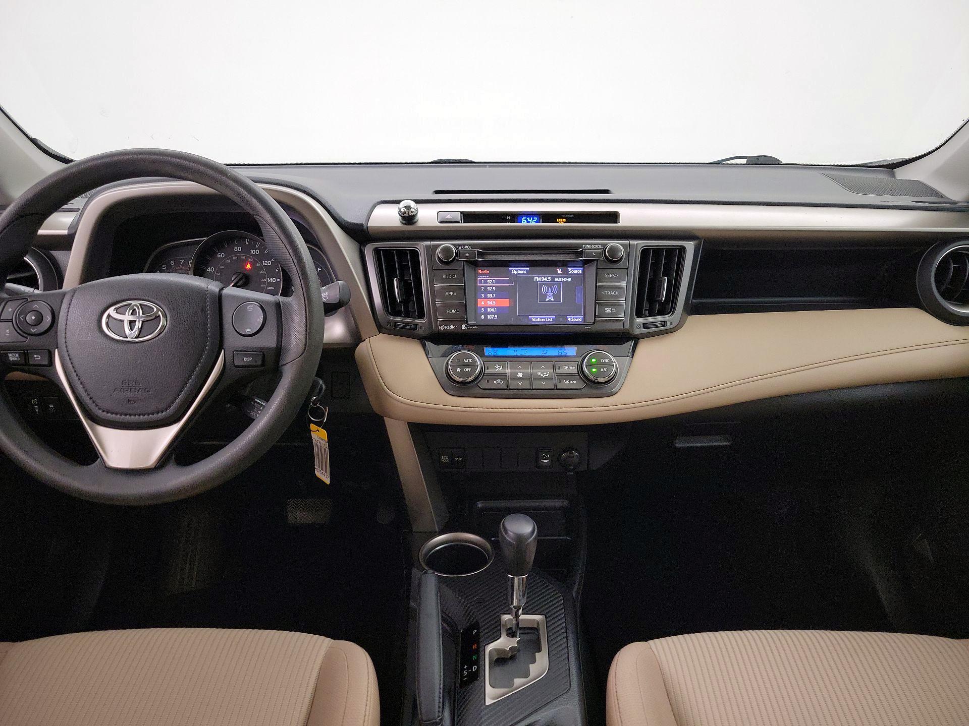 Thumbnail: 2015 Toyota RAV4 - 9