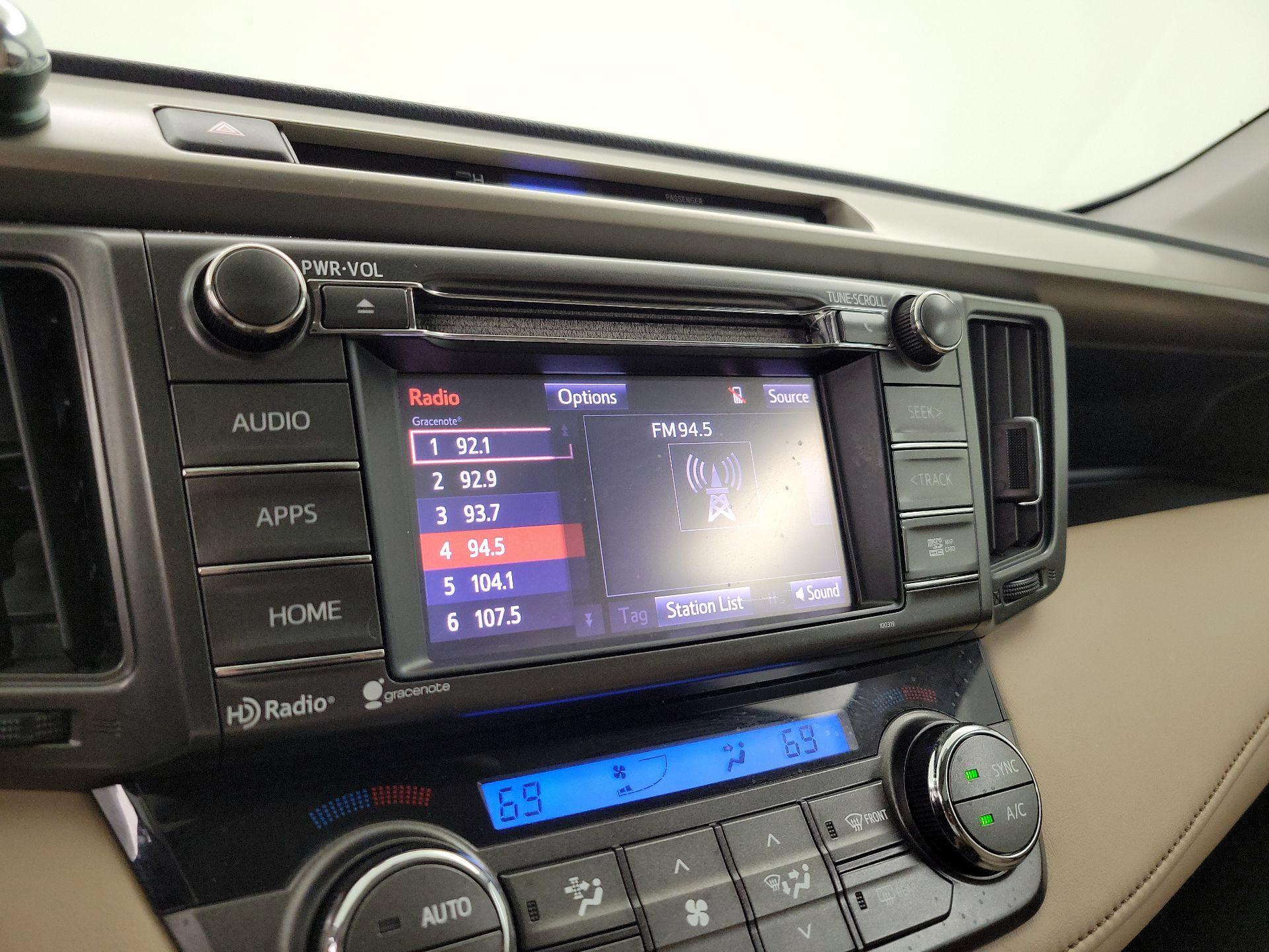 Thumbnail: 2015 Toyota RAV4 - 16