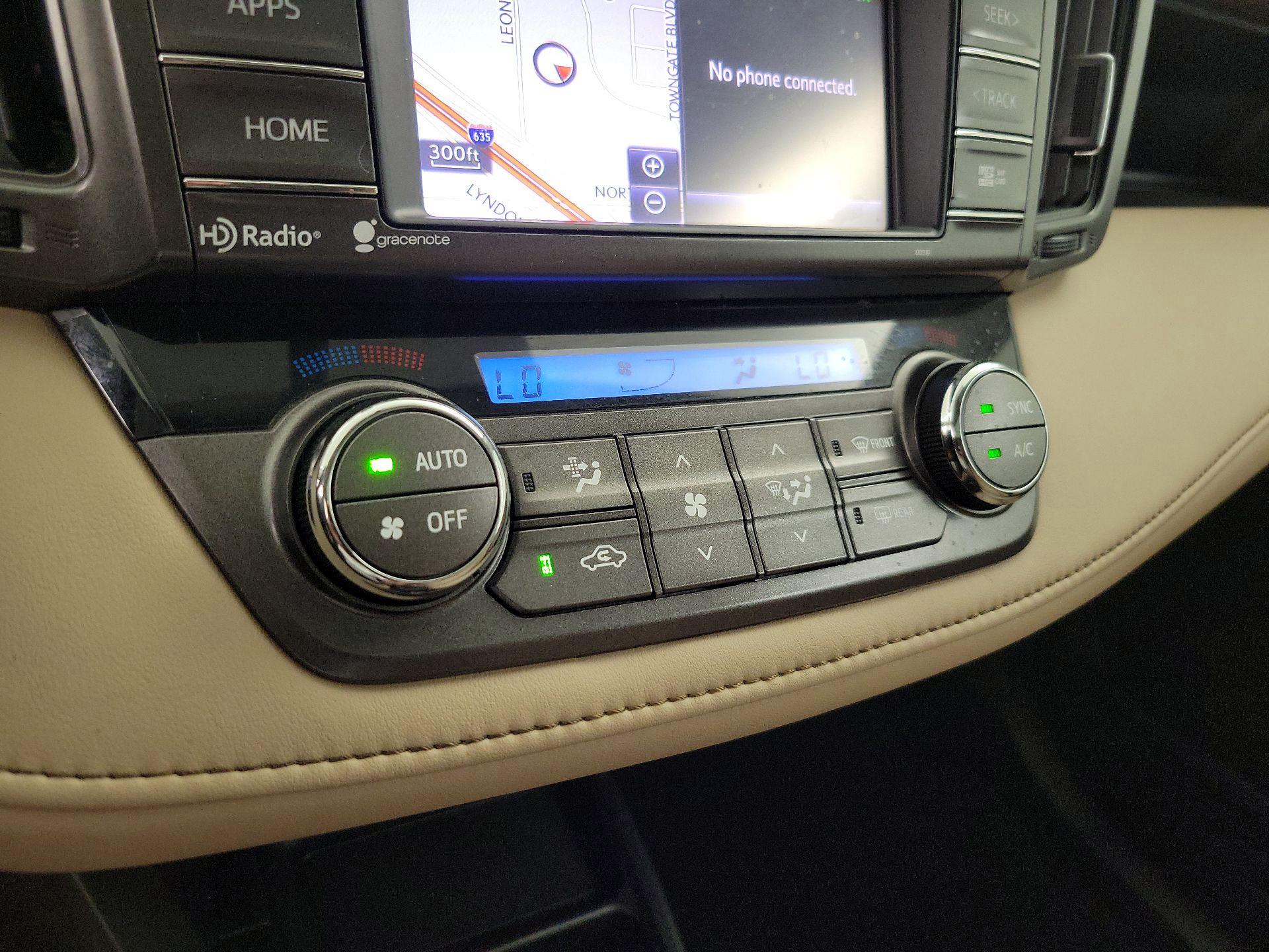 Thumbnail: 2015 Toyota RAV4 - 17