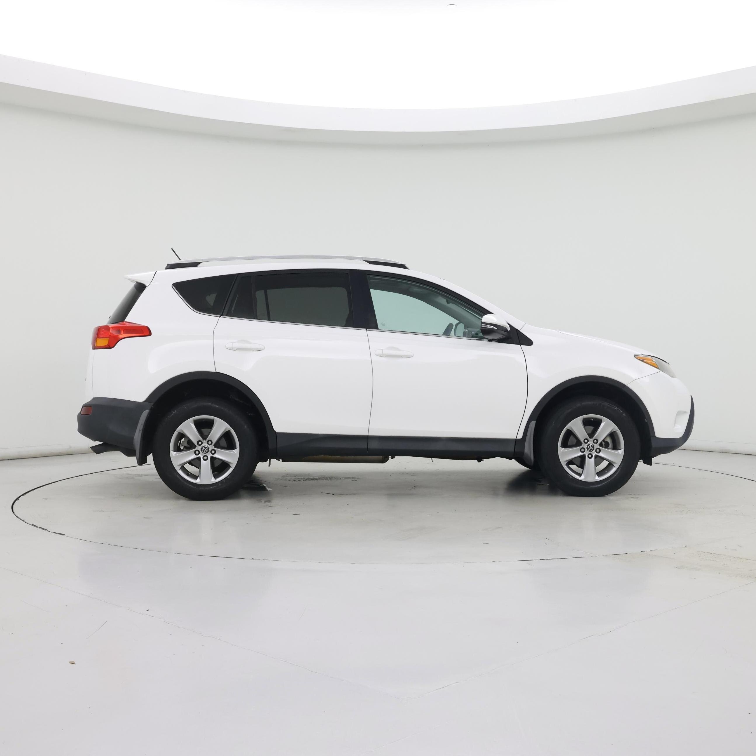 Thumbnail: 2015 Toyota RAV4 - 7