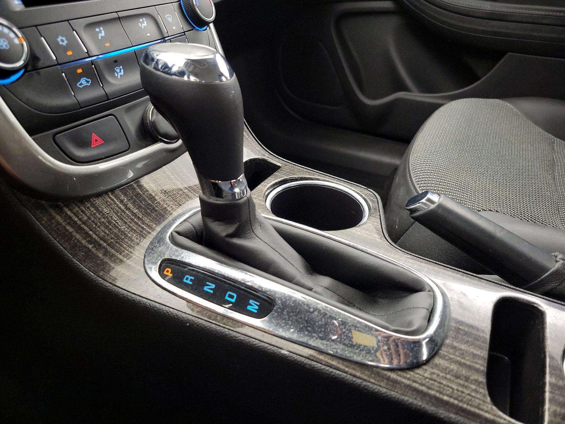 Thumbnail: 2016 Chevrolet Malibu - 17