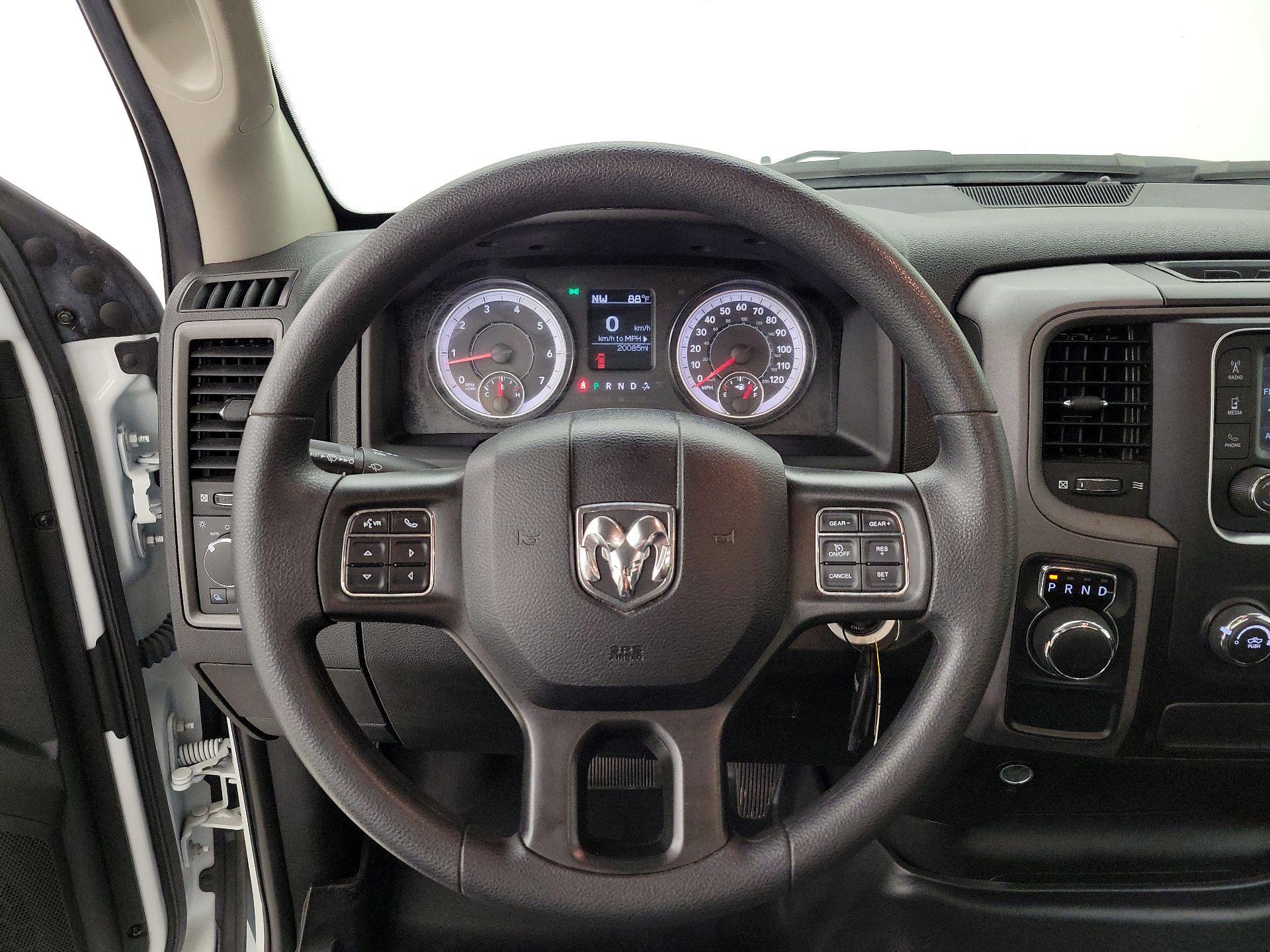 Thumbnail: 2022 RAM 1500 Classic - 10