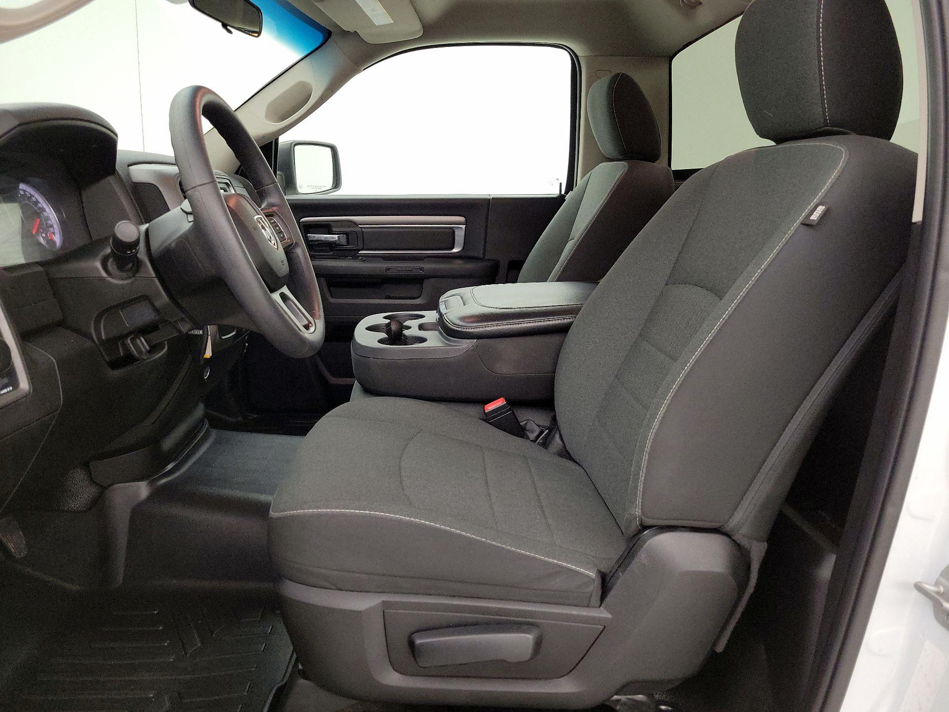Thumbnail: 2022 RAM 1500 Classic - 11
