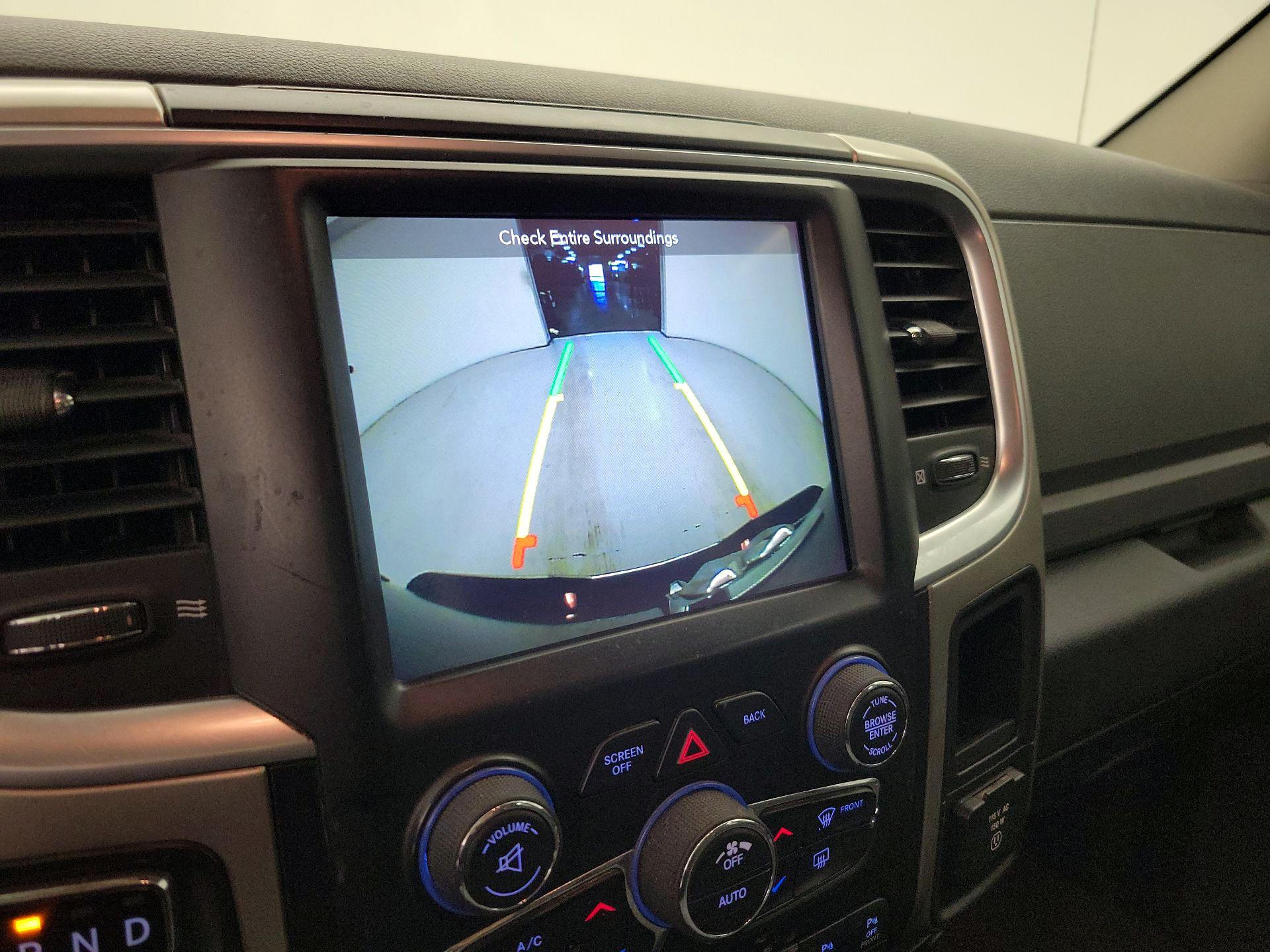Thumbnail: 2019 RAM 1500 Classic - 14