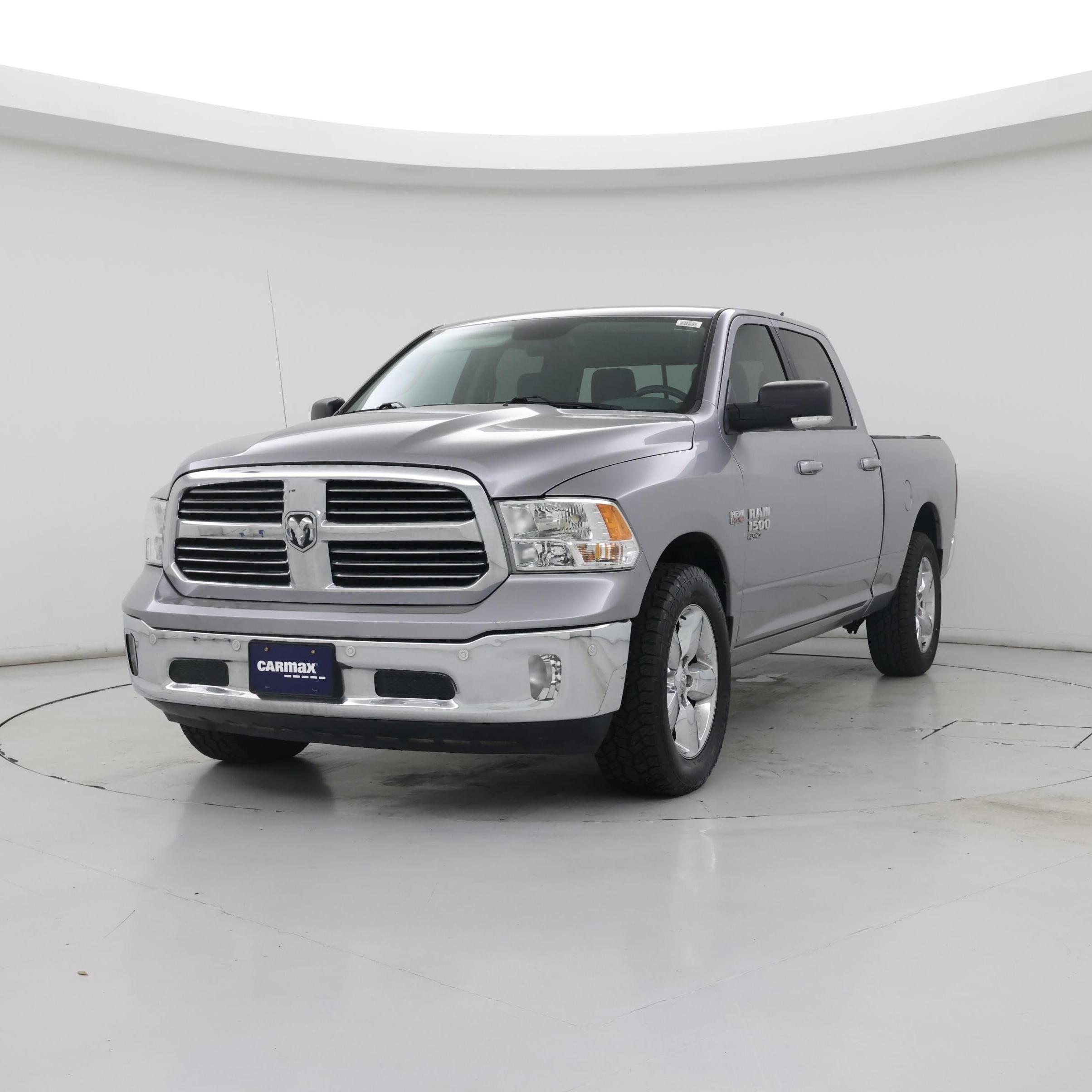 Thumbnail: 2019 RAM 1500 Classic - 4