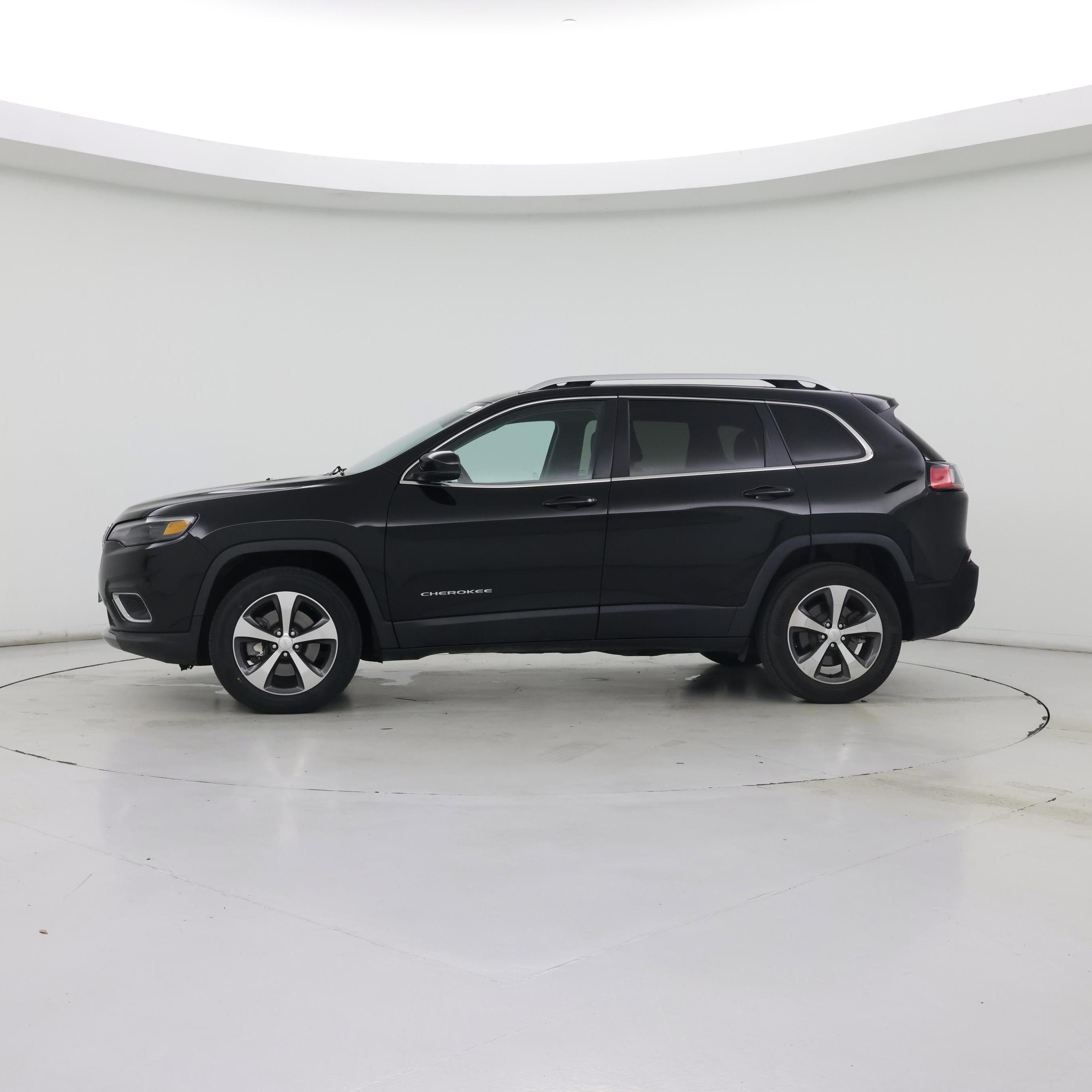 Thumbnail: 2020 Jeep Cherokee - 3