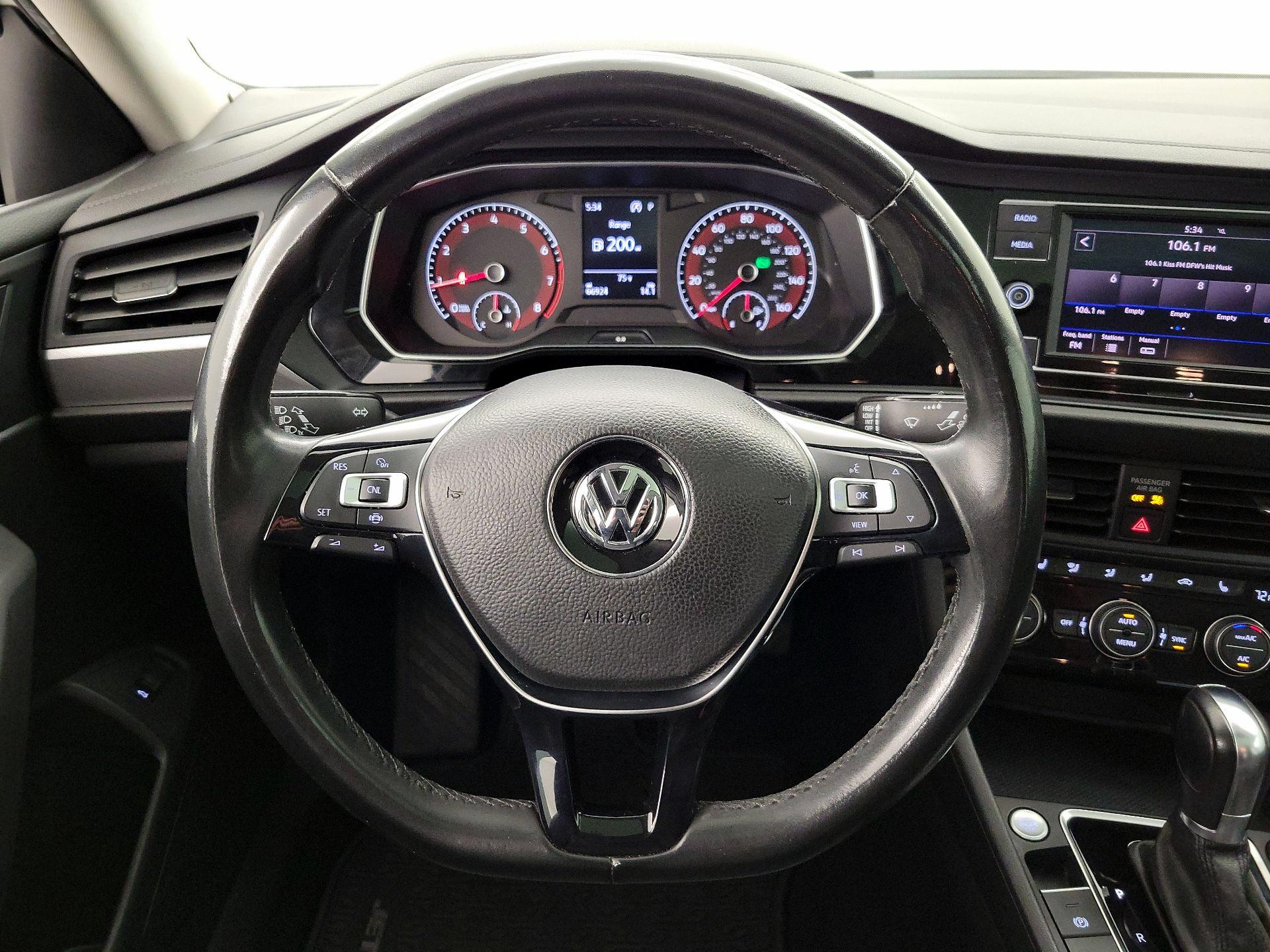 Thumbnail: 2019 Volkswagen Jetta - 10