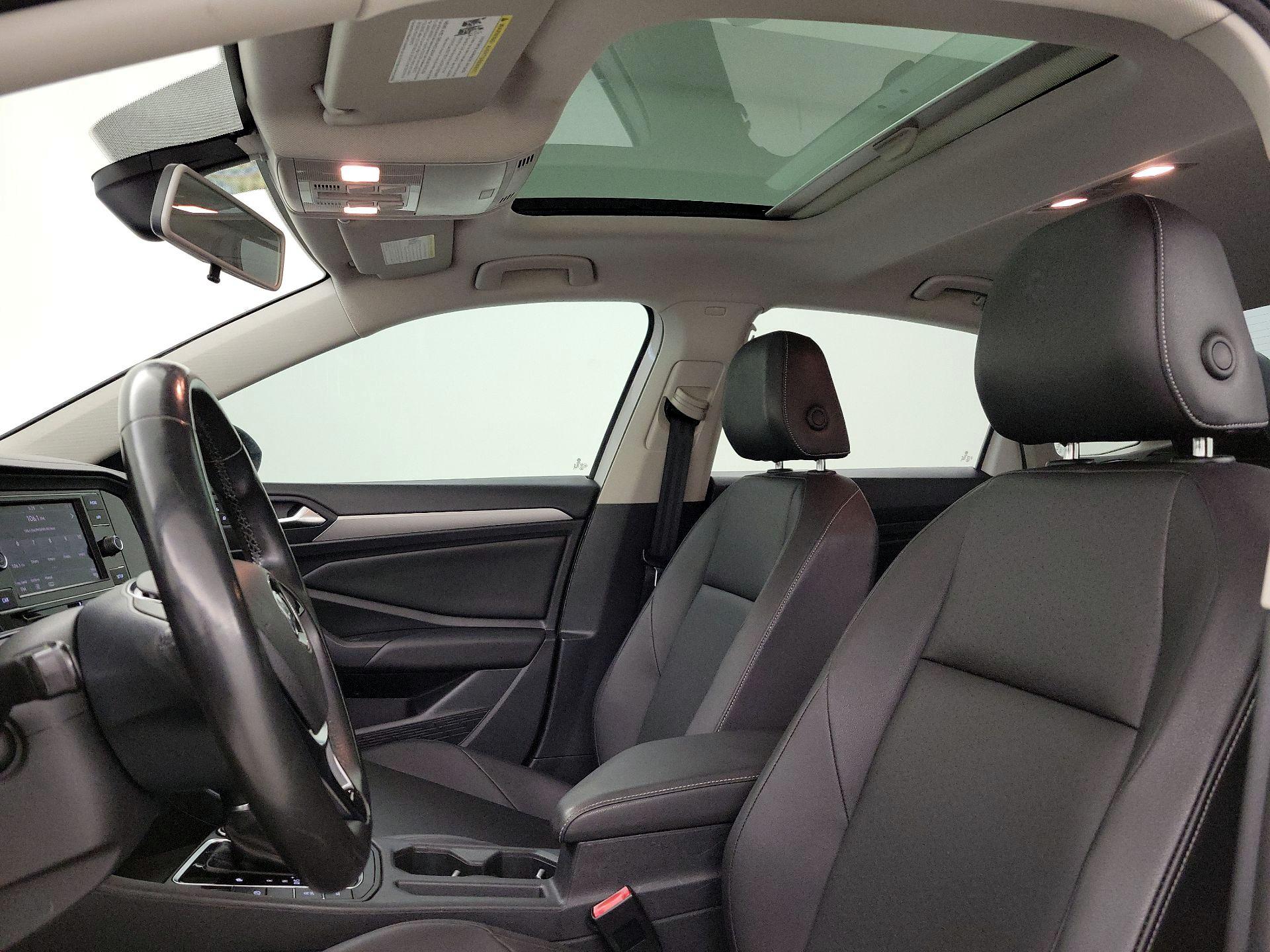 Thumbnail: 2019 Volkswagen Jetta - 18